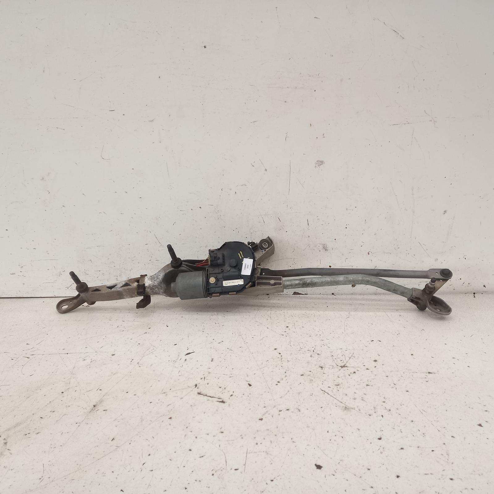 View Auto part Wiper Motor Mercedes C Class 2011