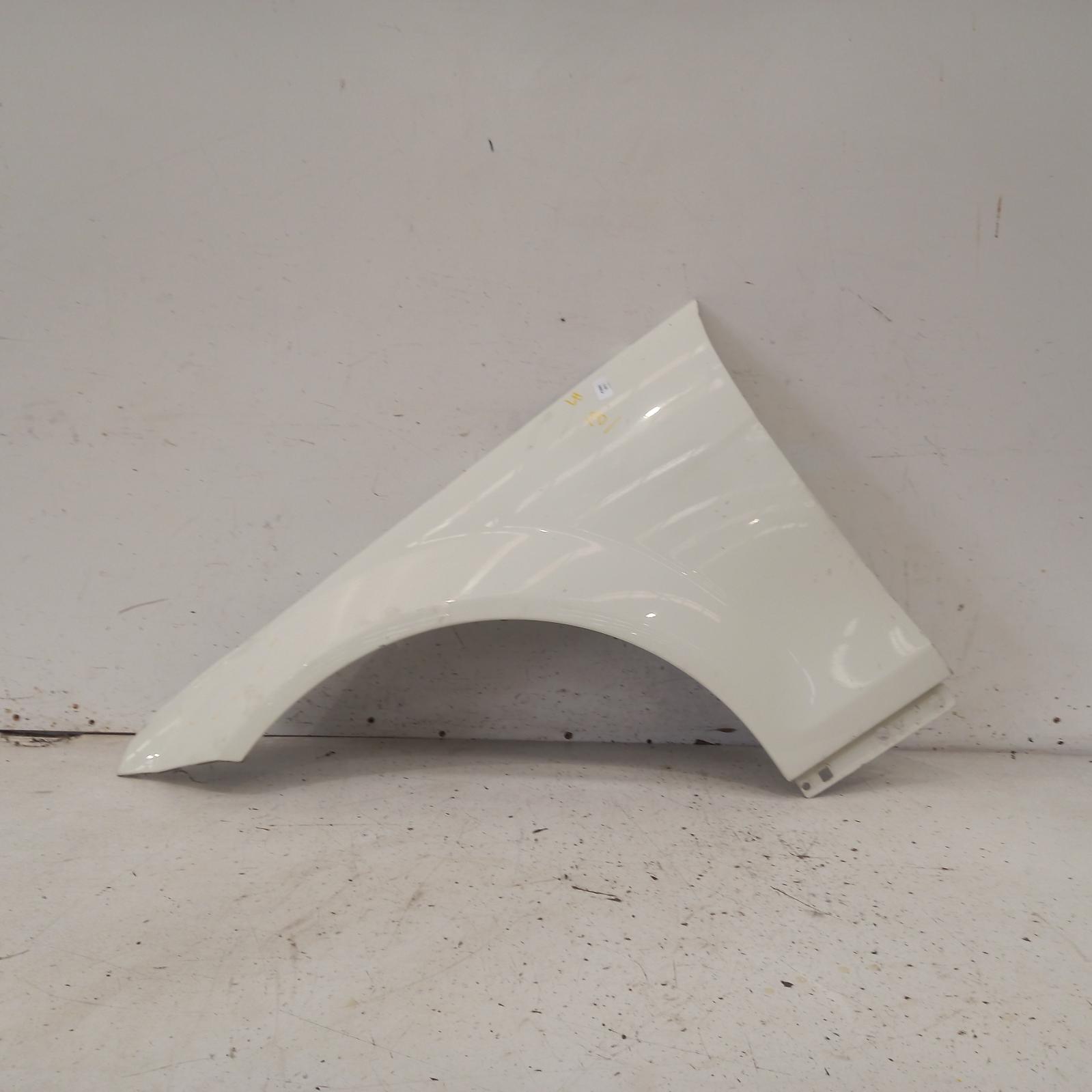 2011 Mercedes C Class Left Guard View Auto part Left Guard Mercedes C Class 2011
