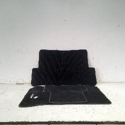 View Auto part Floor Mats Mercedes C Class 2011