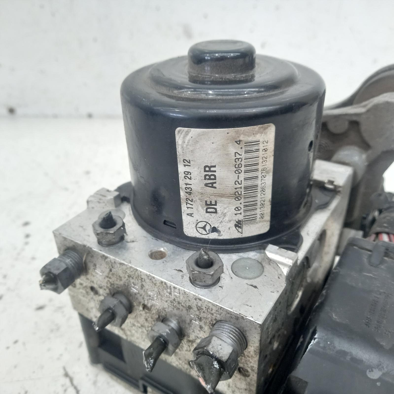 View Auto part Abs Pump/Modulator Mercedes C Class 2011