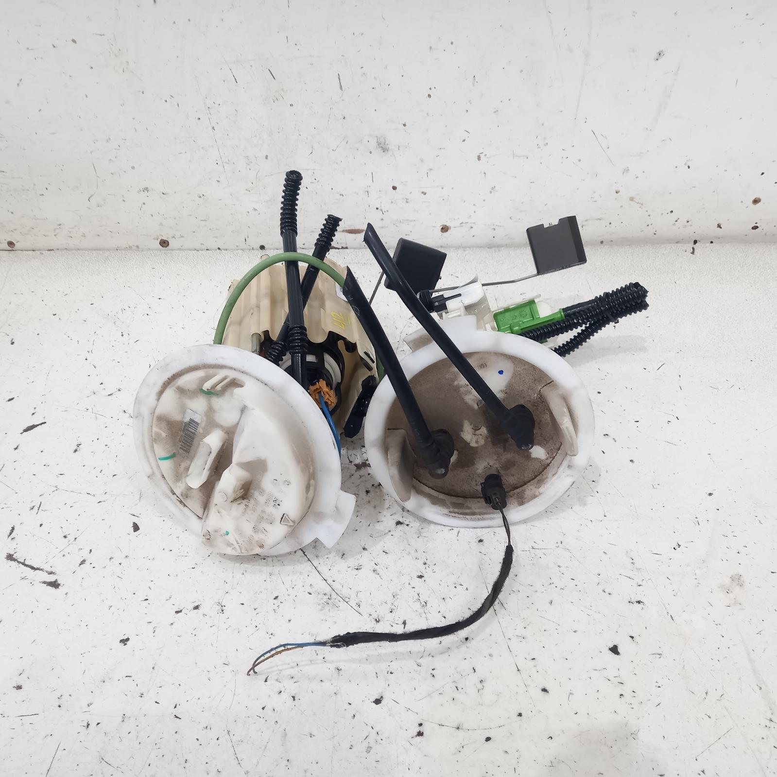 View Auto part Fuel Pump Mercedes C Class 2011