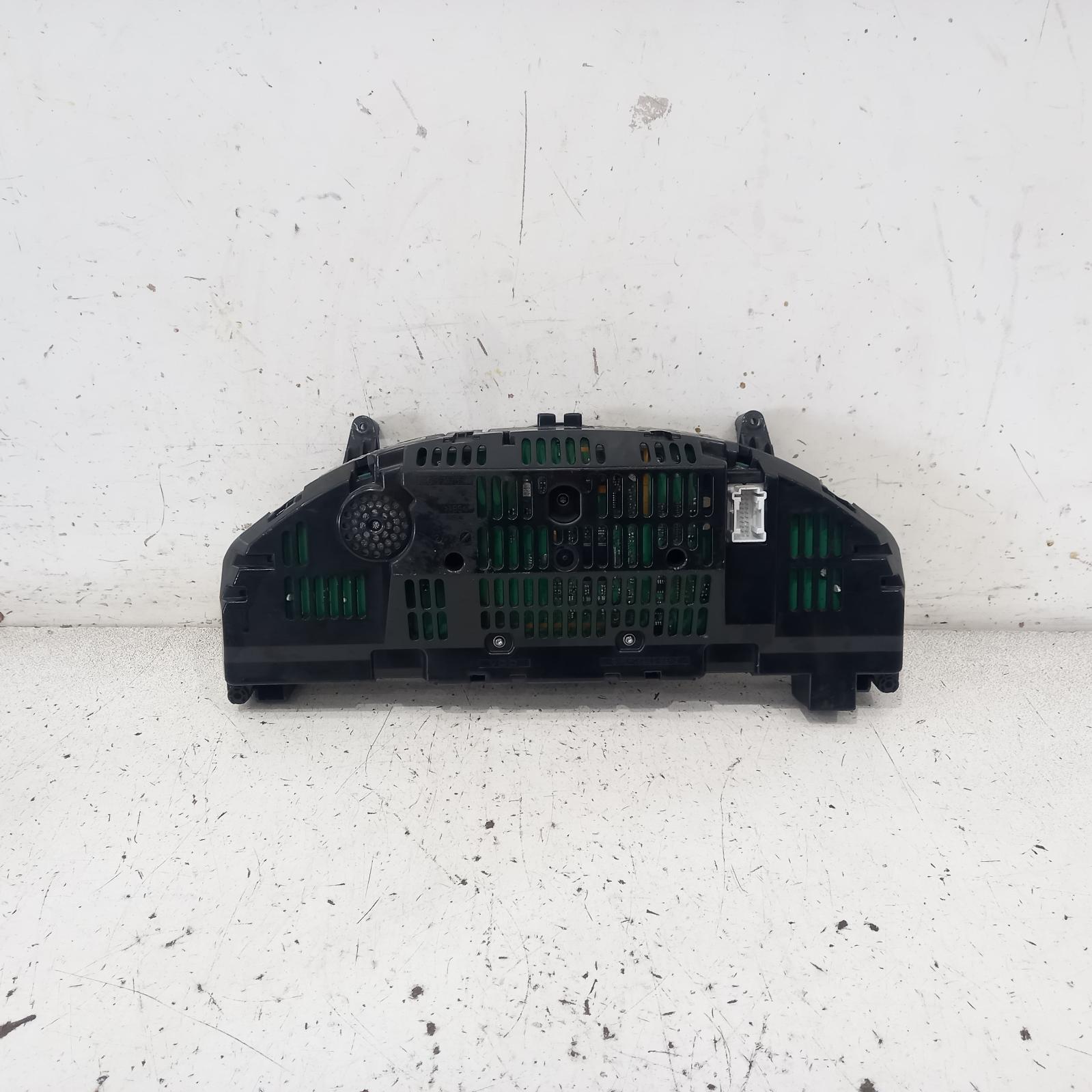 View Auto part Instrument Cluster Mercedes C Class 2011