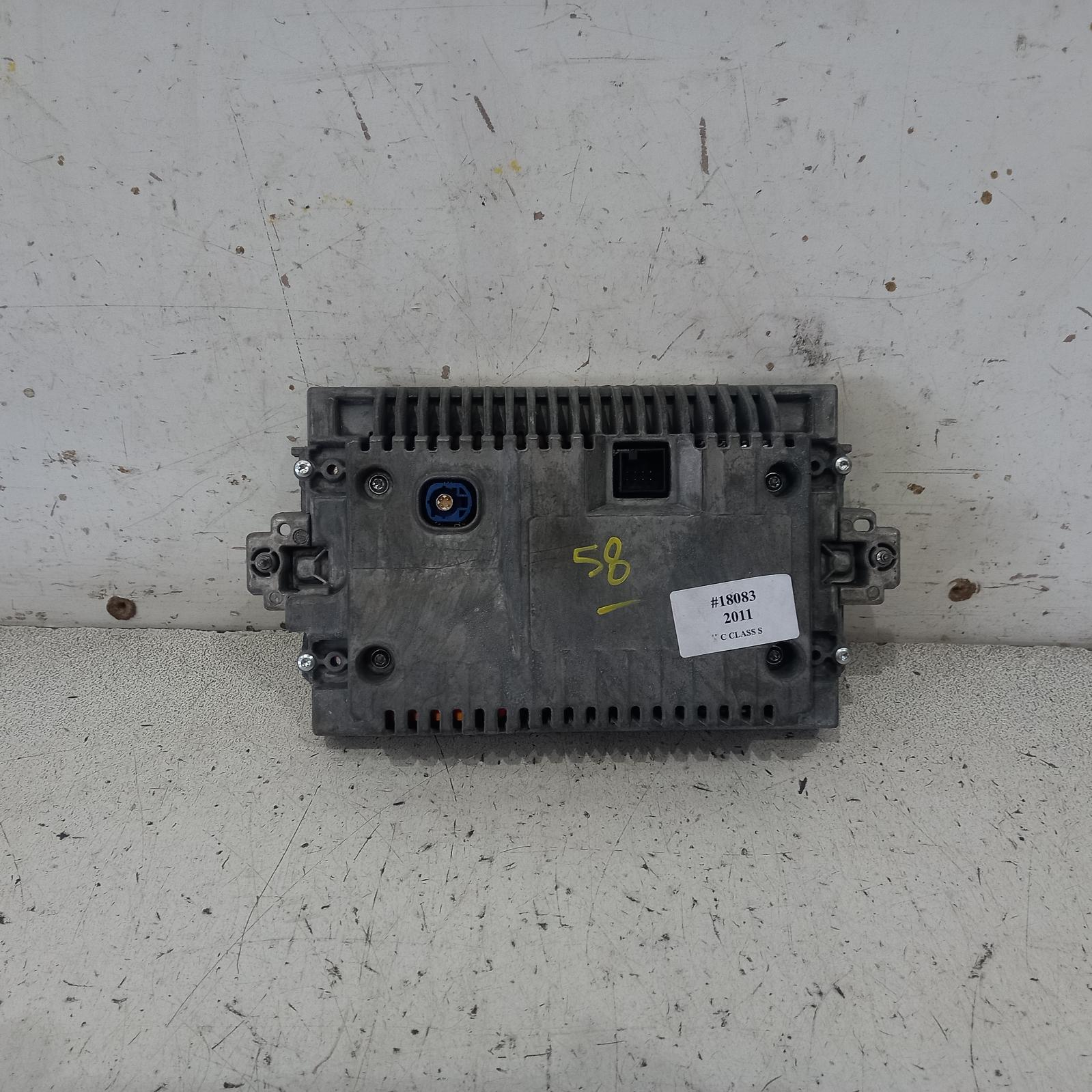 View Auto part Radio/Cd/Dvd/Sat/Tv Mercedes C Class 2011
