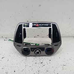 View Auto part Heater/Ac Controls Hyundai I20 2013