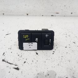View Auto part Misc Switch/Relay Hyundai I20 2013