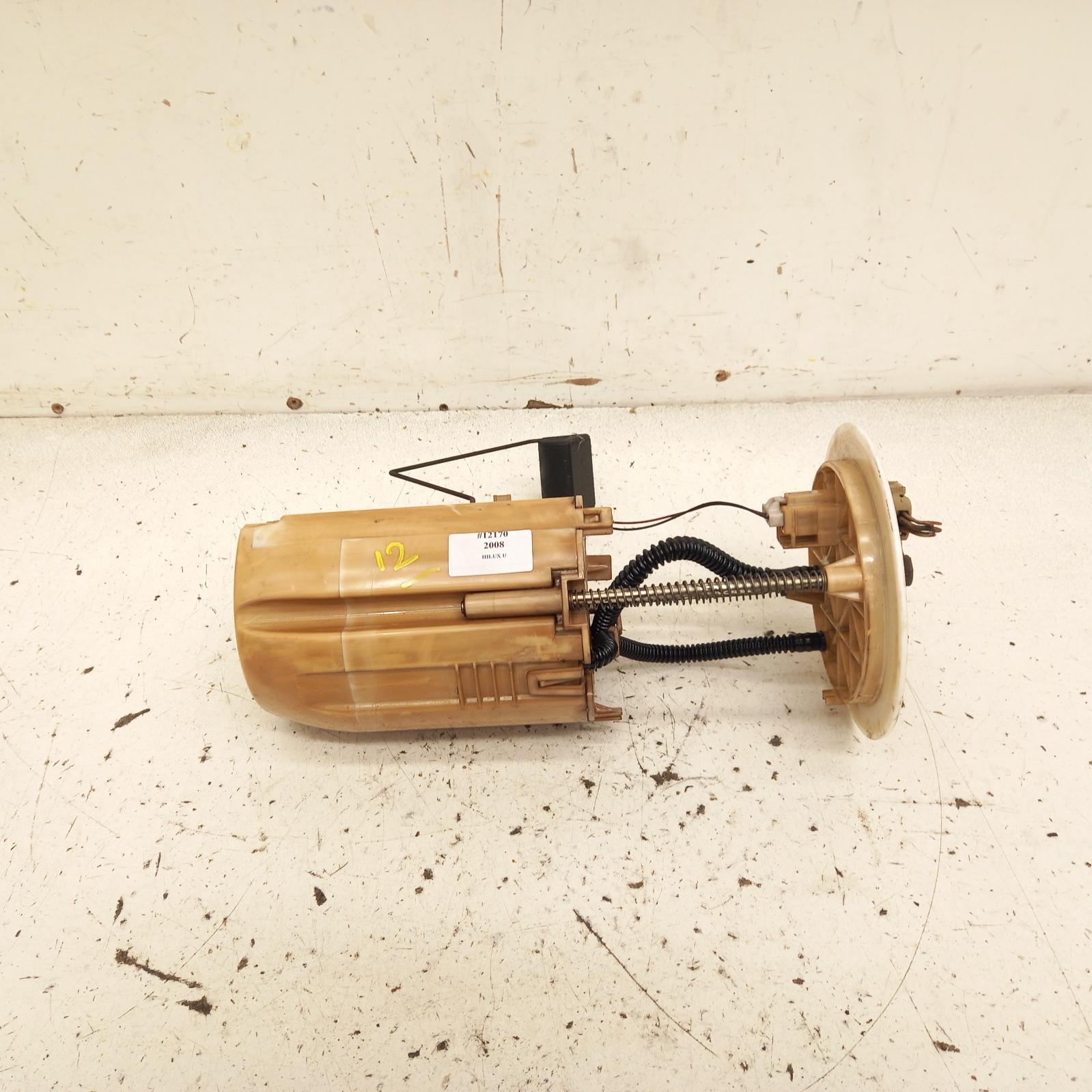 View Auto part Fuel Pump Toyota Hilux 2008