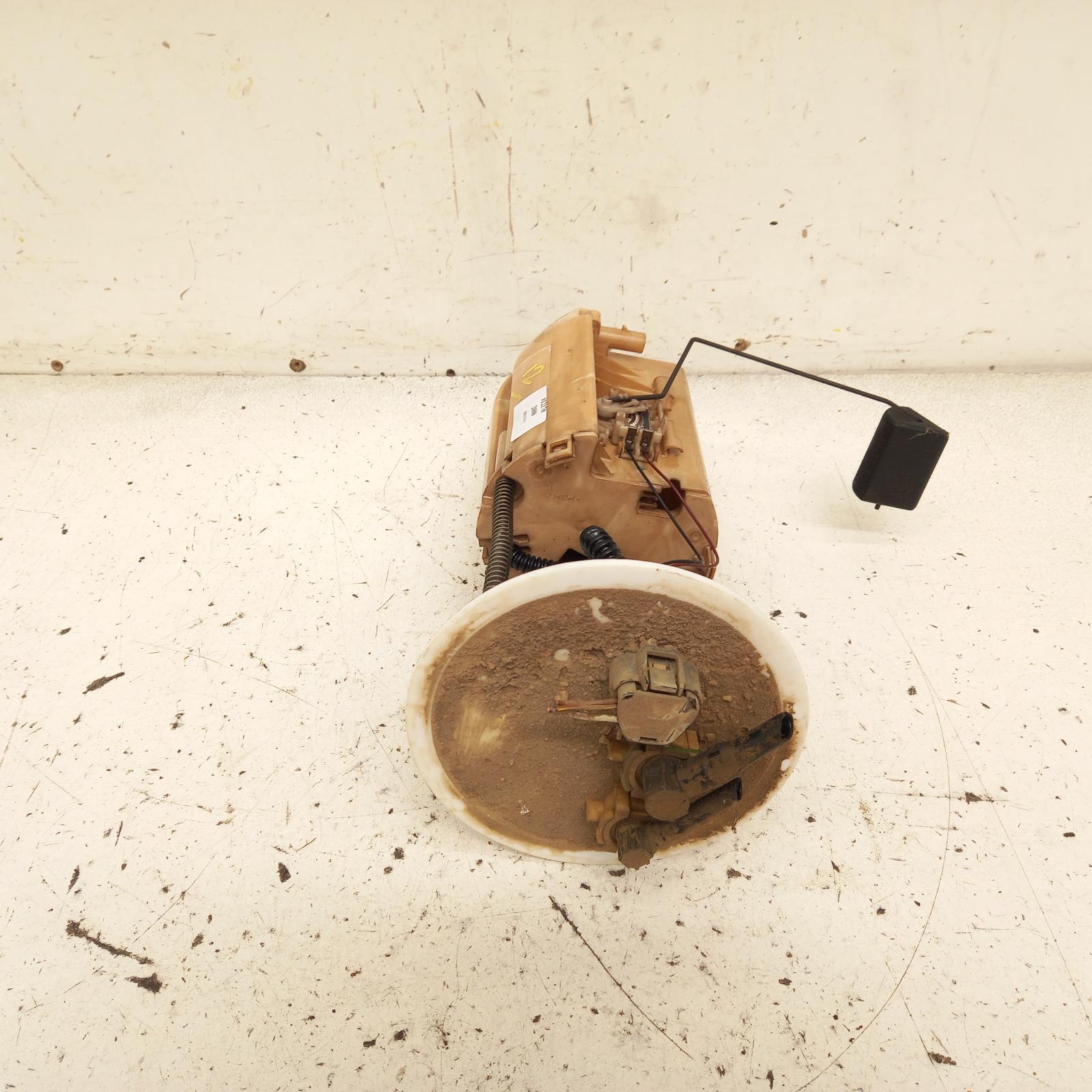 View Auto part Fuel Pump Toyota Hilux 2008
