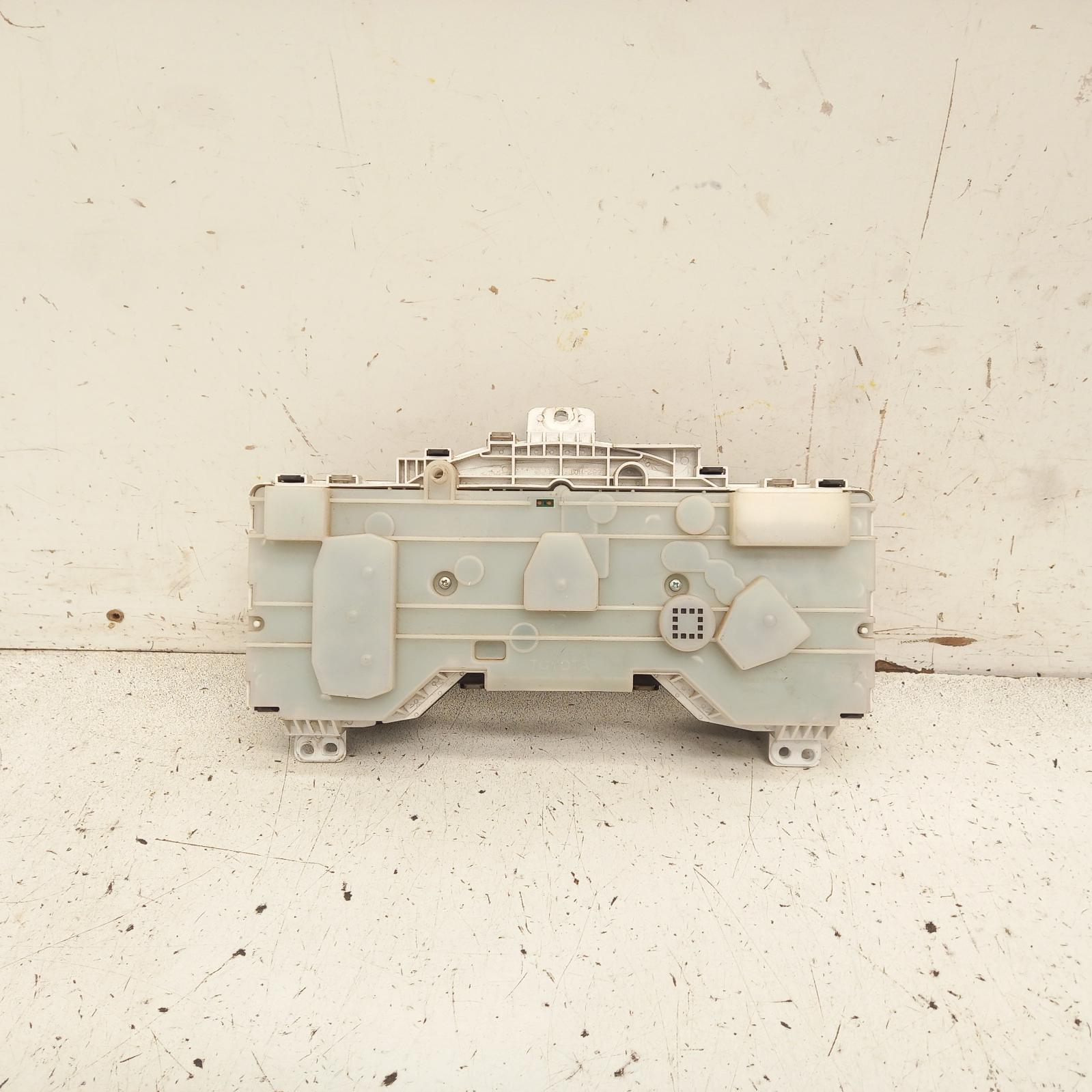 View Auto part Instrument Cluster Toyota Hilux 2008