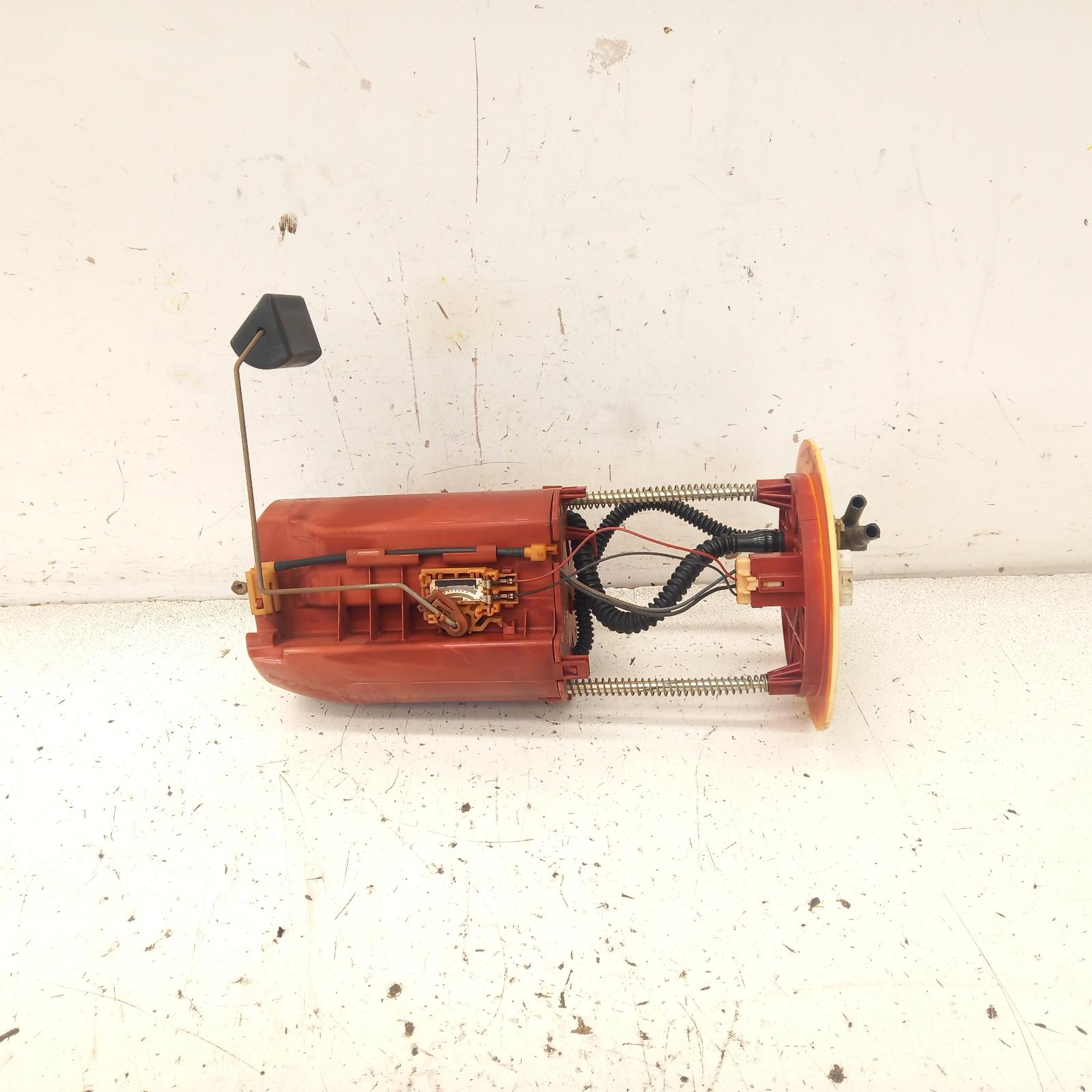 View Auto part Fuel Pump Toyota Hilux 2009
