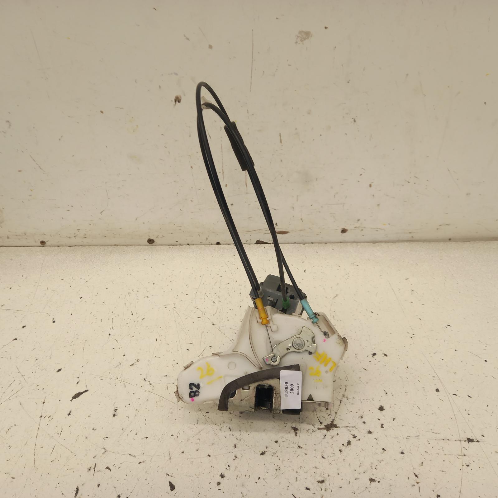View Auto part Door/Boot/Gate Lock Toyota Hilux 2009