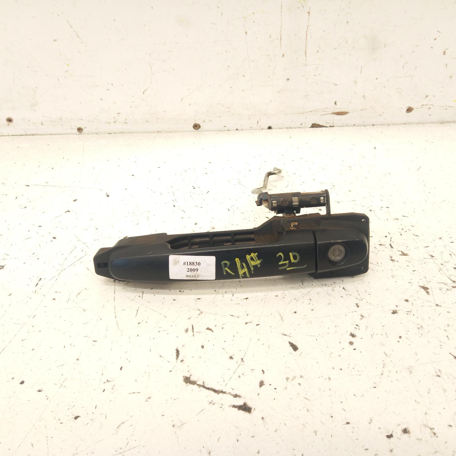 View Auto part Door Handle Toyota Hilux 2009