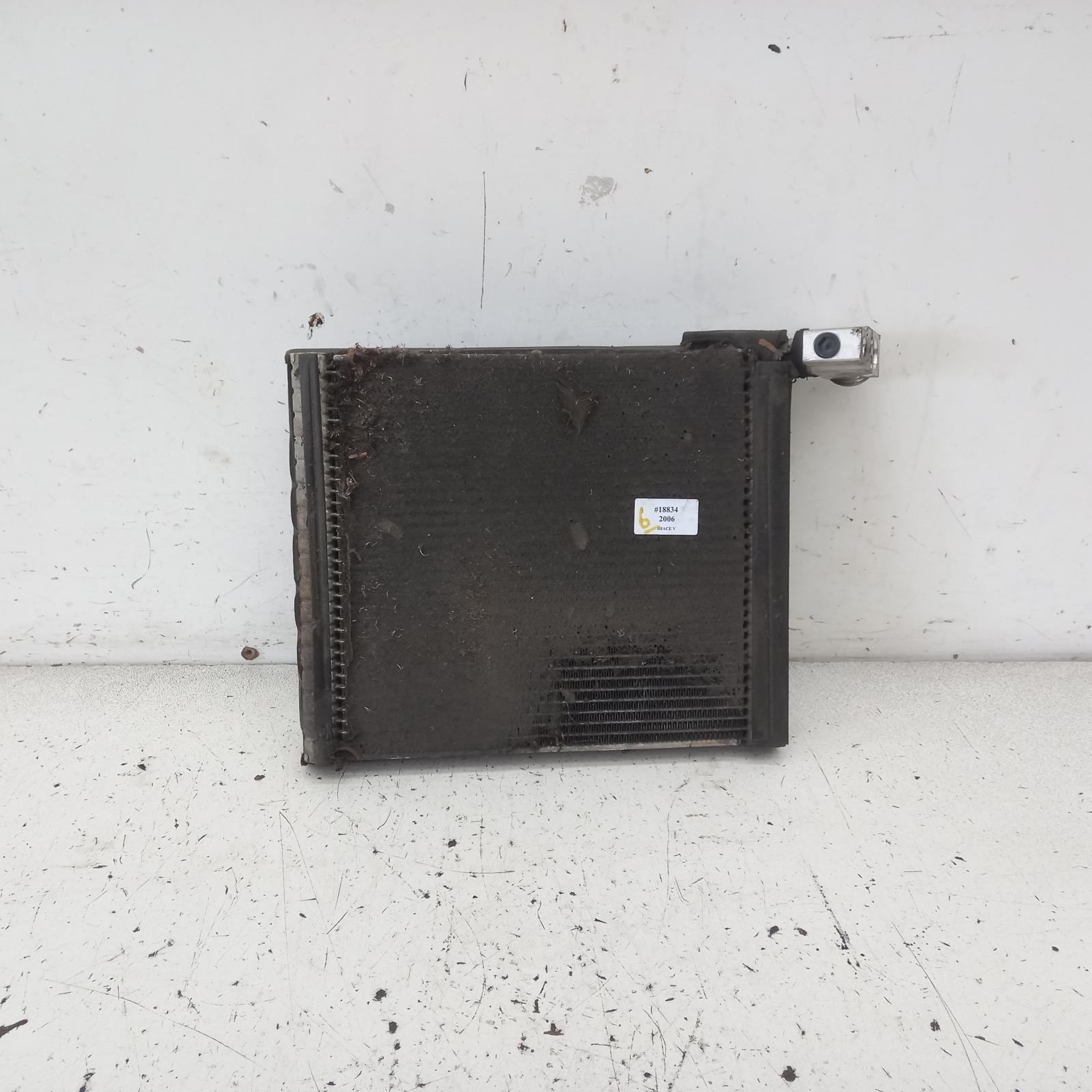 2006 Toyota Hiace A/C Evaporator View Auto part A/C Evaporator Toyota Hiace 2006