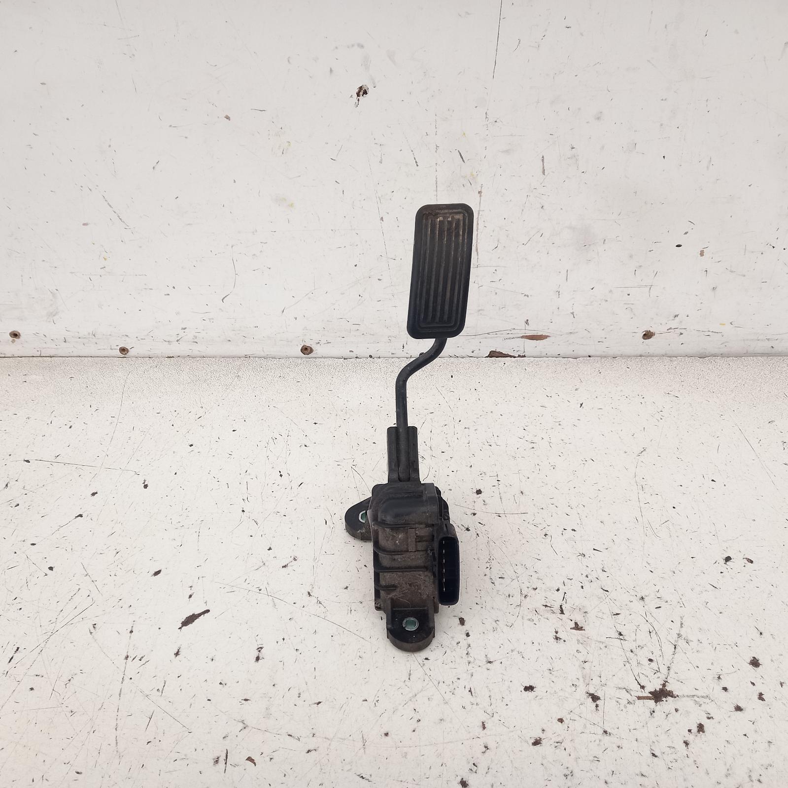 2006 Toyota Hiace Pedal Assembly View Auto part Pedal Assembly Toyota Hiace 2006