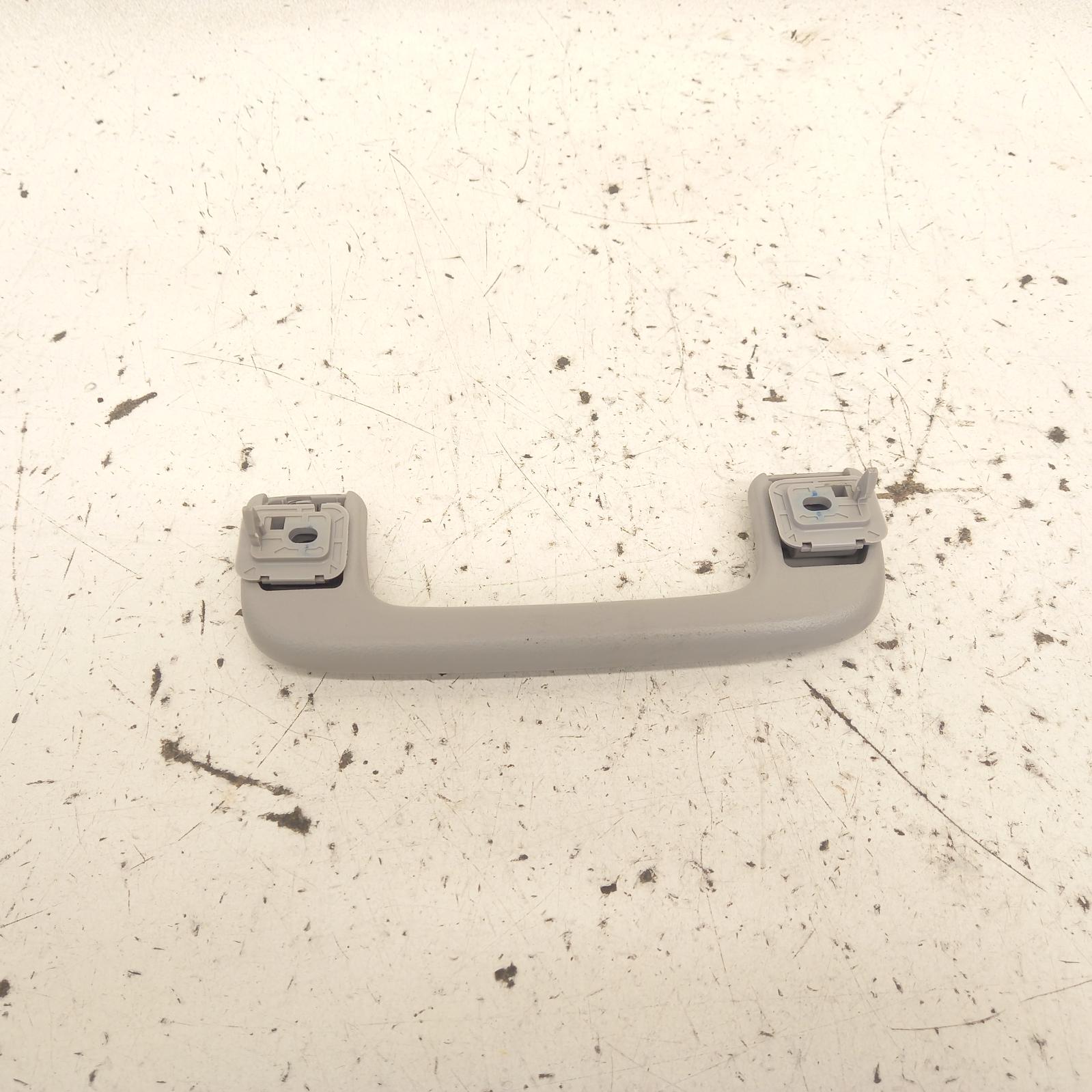 View Auto part Grab Handle Mitsubishi Triton 2015