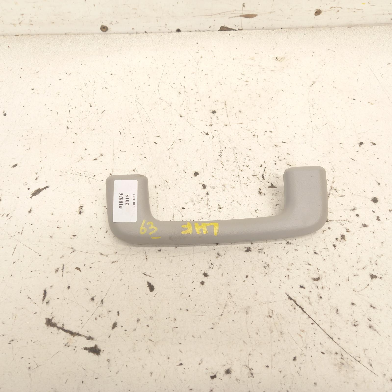 View Auto part Grab Handle Mitsubishi Triton 2015