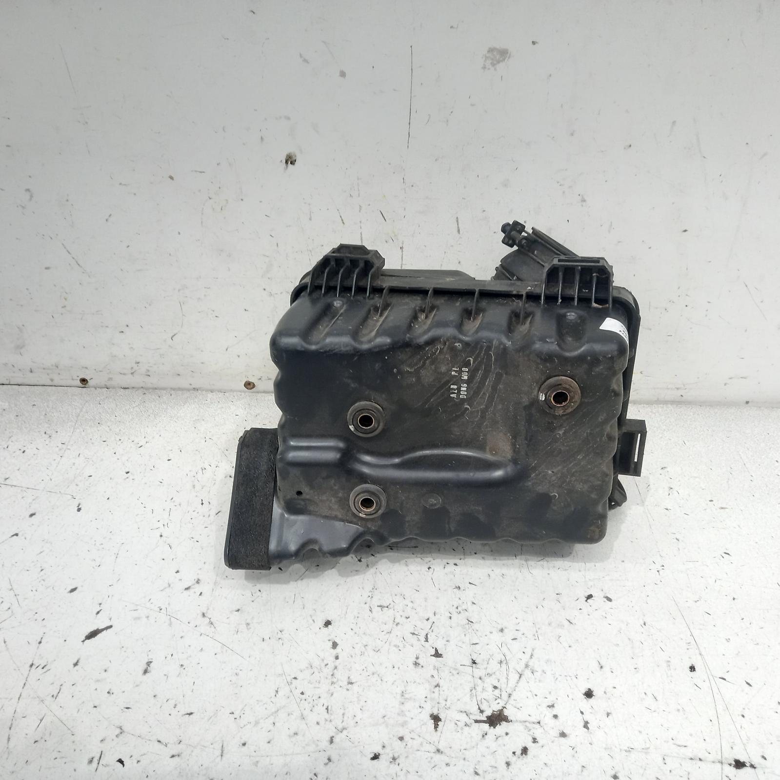 View Auto part Air Cleaner/Box Hyundai Elantra 2005
