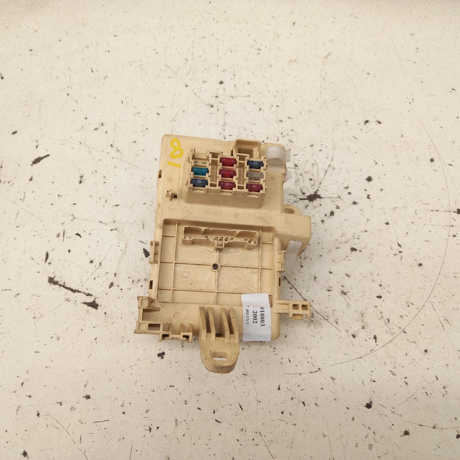 Fuse Box Hilux Toyota 2002