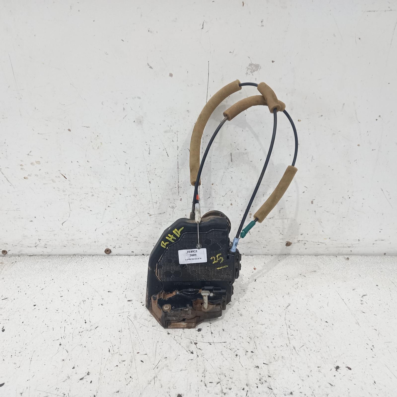 View Auto part Door/Boot/Gate Lock Toyota Landcruiser 2009