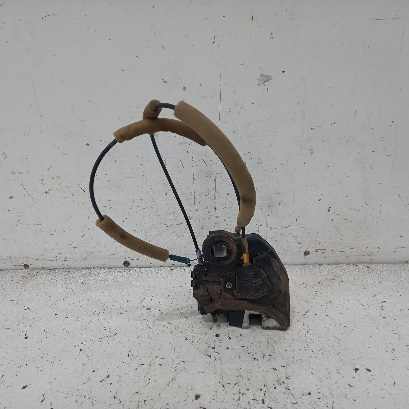 View Auto part Door/Boot/Gate Lock Toyota Landcruiser 2009