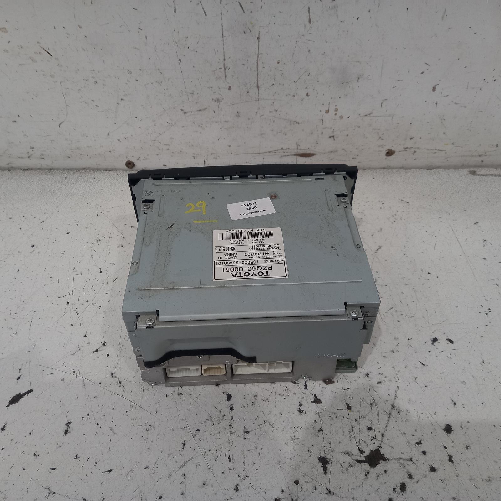 View Auto part Radio/Cd/Dvd/Sat/Tv Toyota Landcruiser 2009