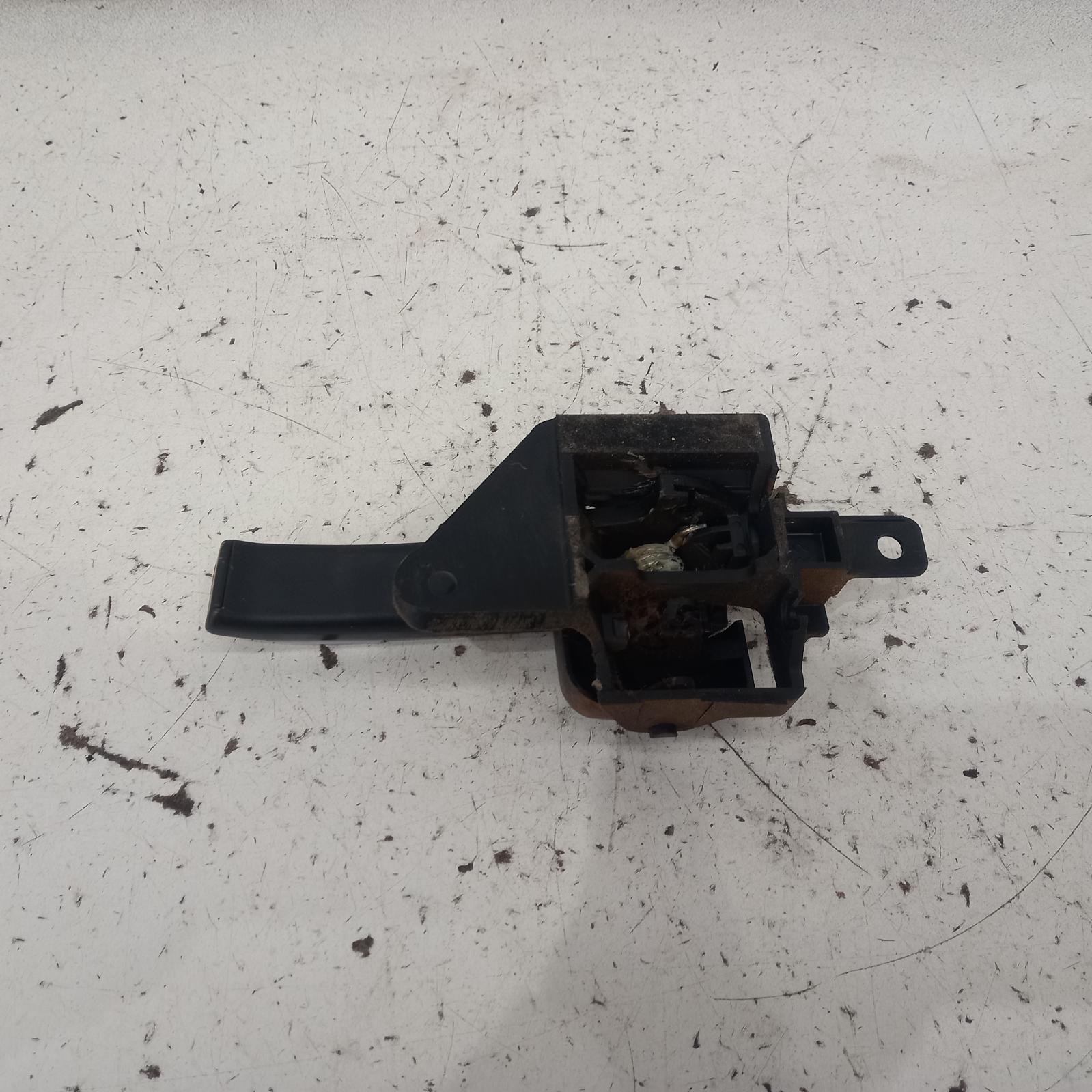 View Auto part Door Handle Toyota Landcruiser 2009
