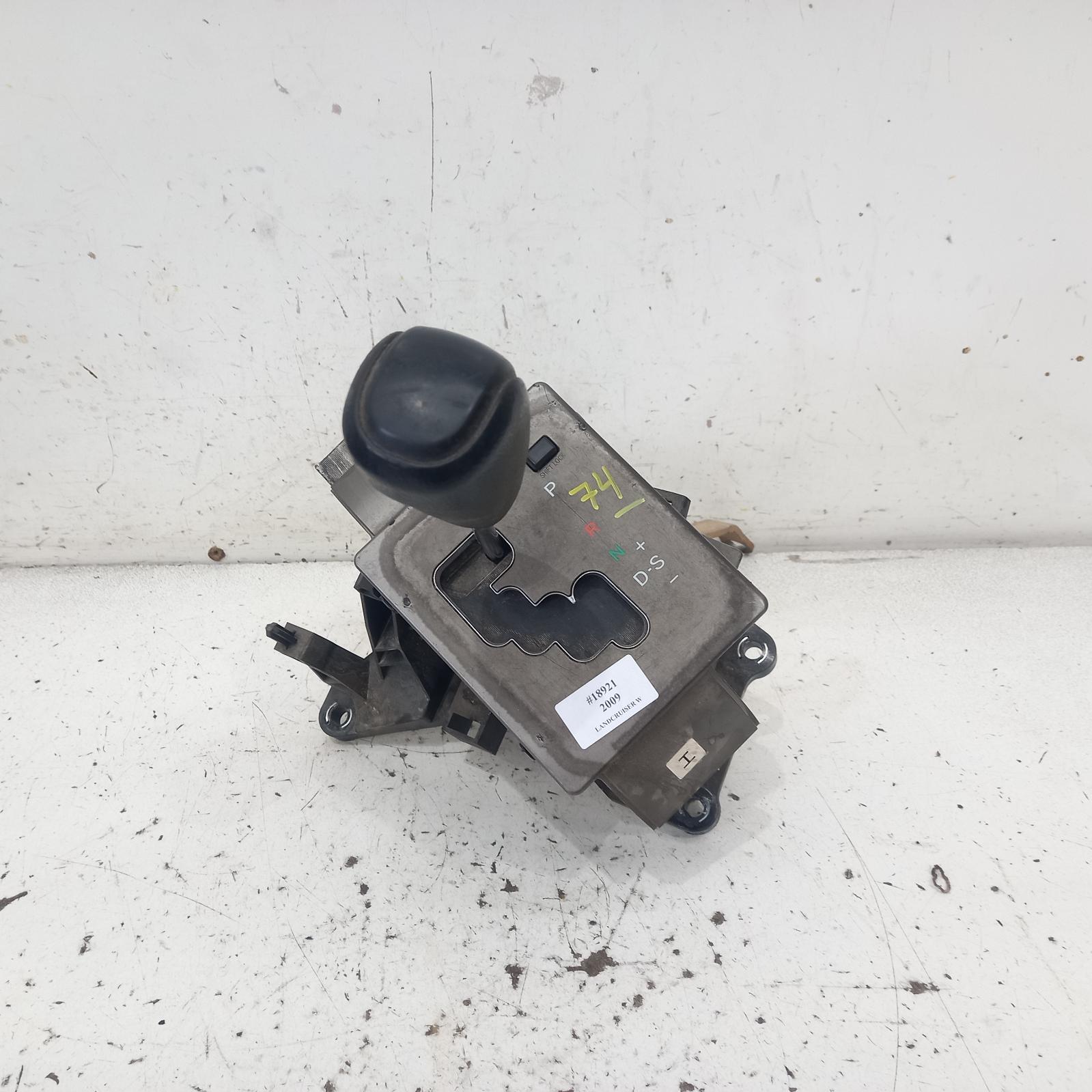 View Auto part Gear Stick/Shifter Toyota Landcruiser 2009