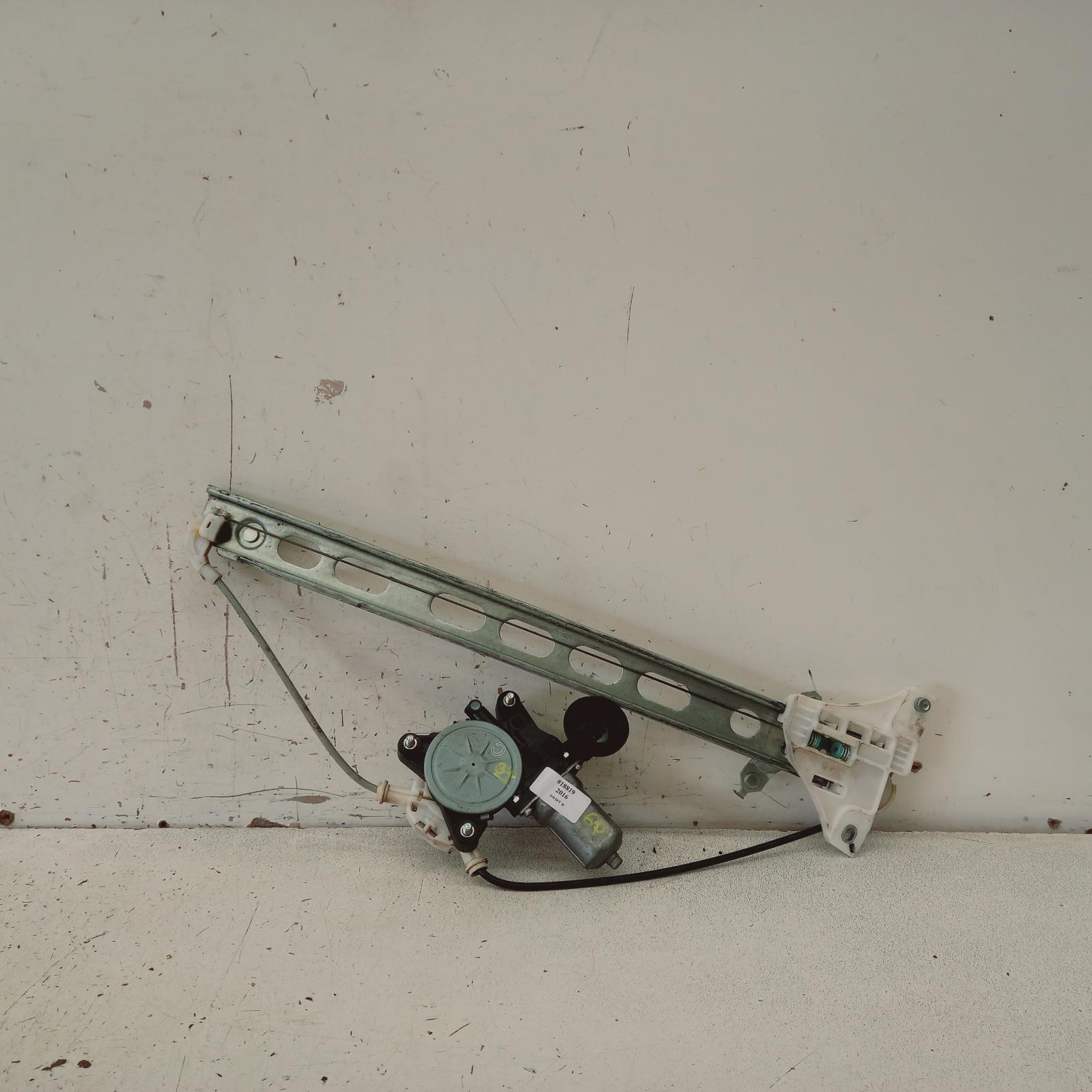 View Auto part Right Front Window Reg/Motor Suzuki Swift 2016