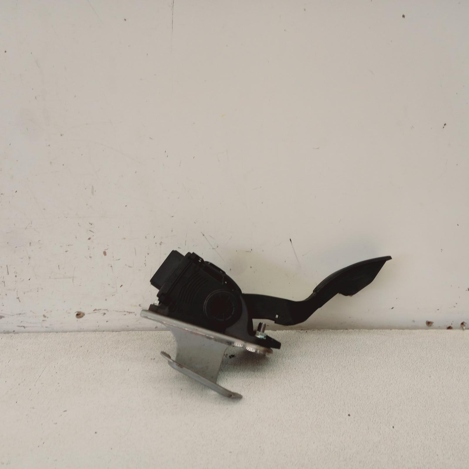 View Auto part Pedal Assembly Suzuki Swift 2016