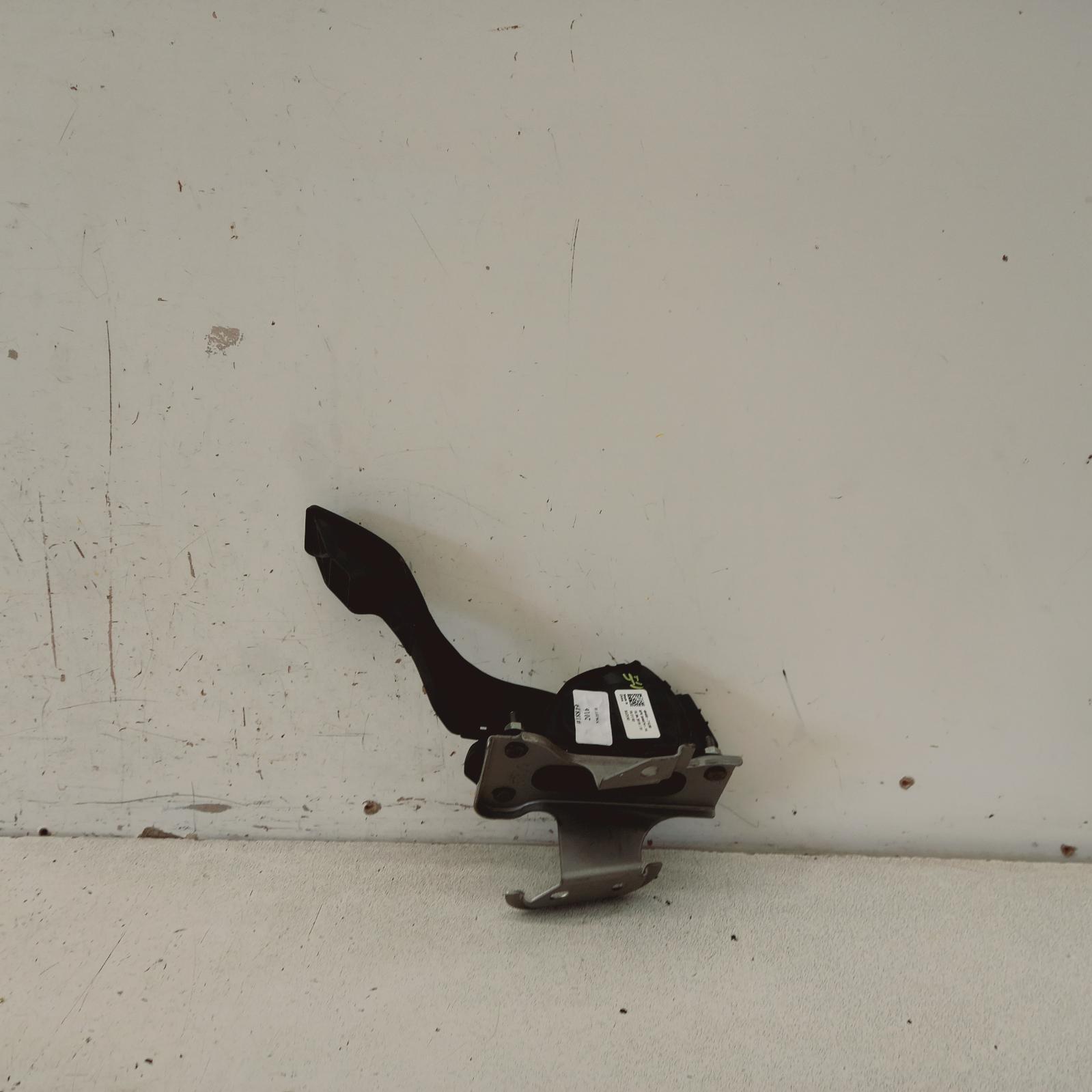 View Auto part Pedal Assembly Suzuki Swift 2016
