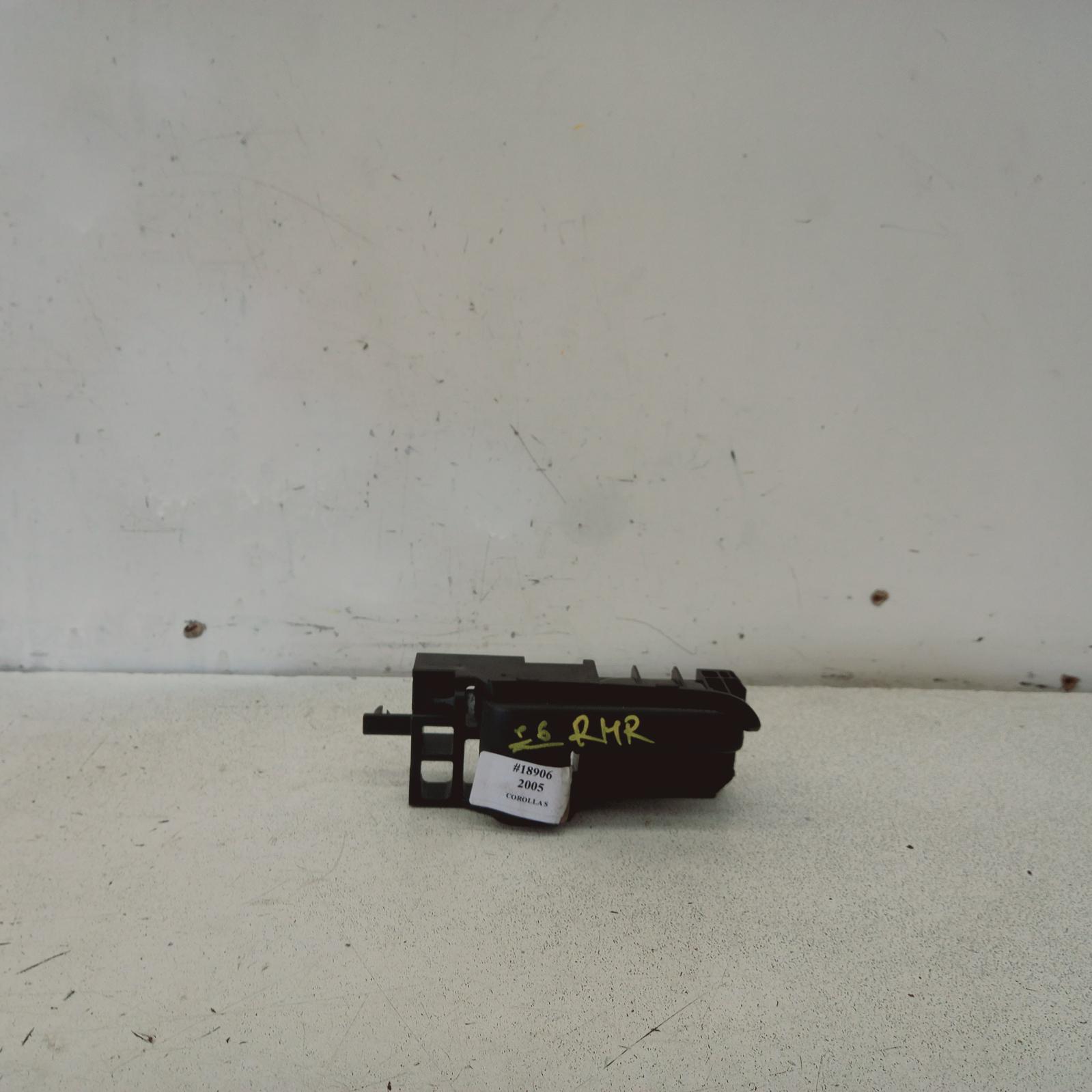 View Auto part Door Handle Toyota Corolla 2005