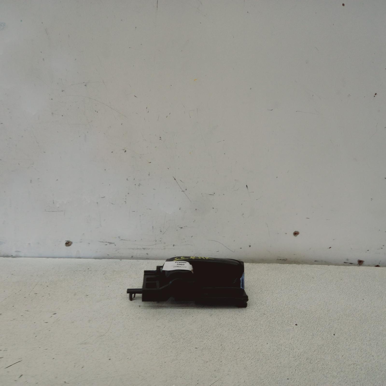 View Auto part Door Handle Toyota Corolla 2005