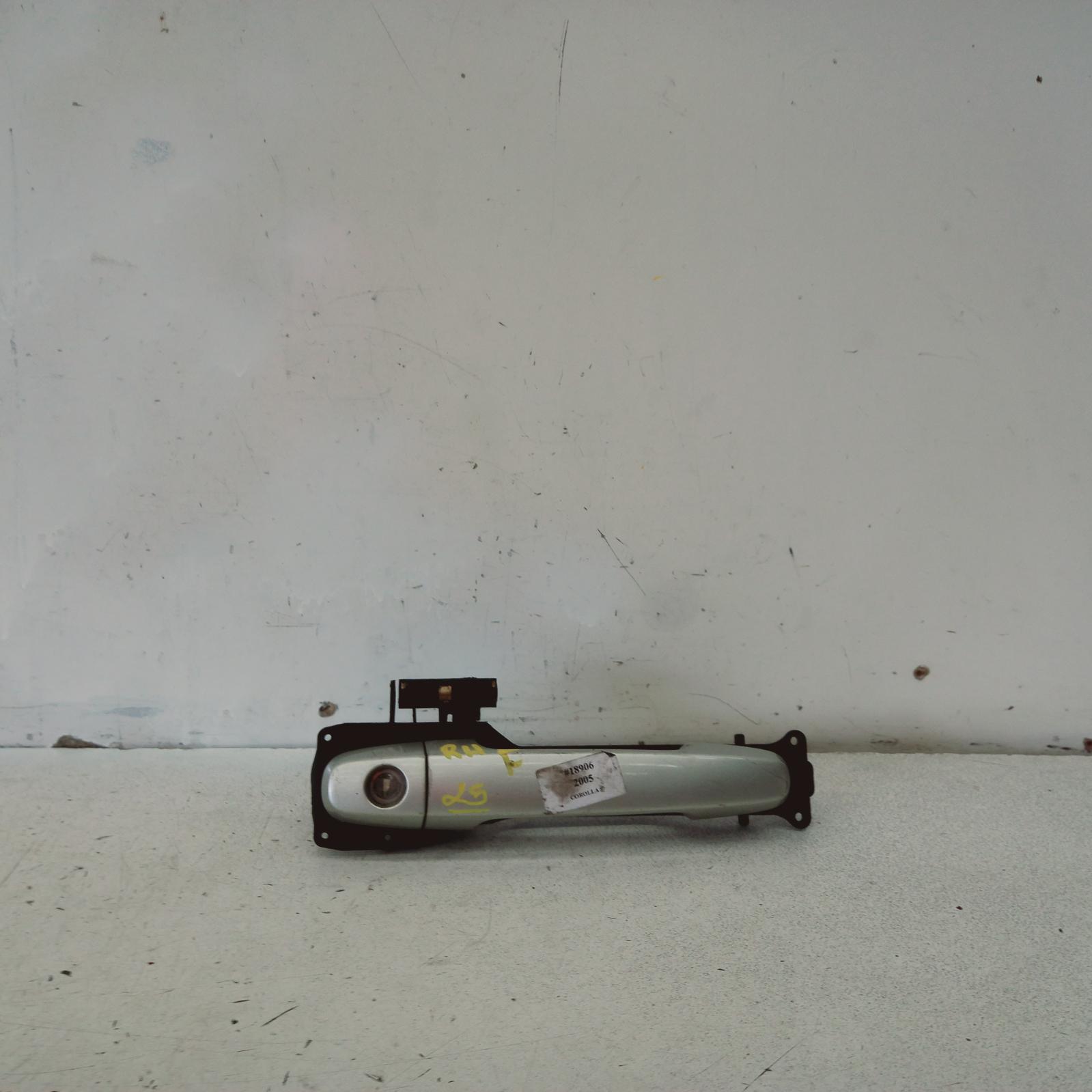 View Auto part Door Handle Toyota Corolla 2005