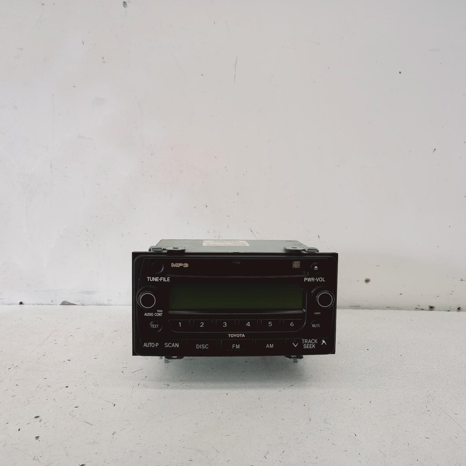 View Auto part Radio/Cd/Dvd/Sat/Tv Toyota Corolla 2005