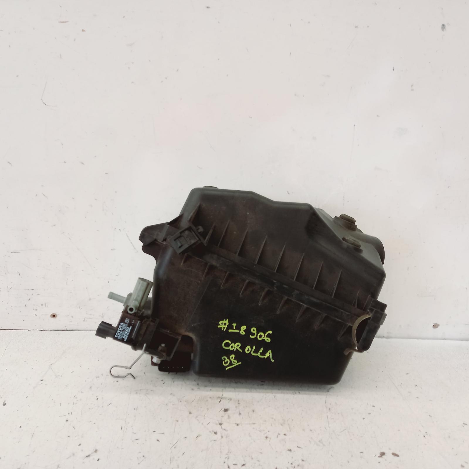 2005 Toyota Corolla Air Cleaner/Box View Auto part Air Cleaner/Box Toyota Corolla 2005