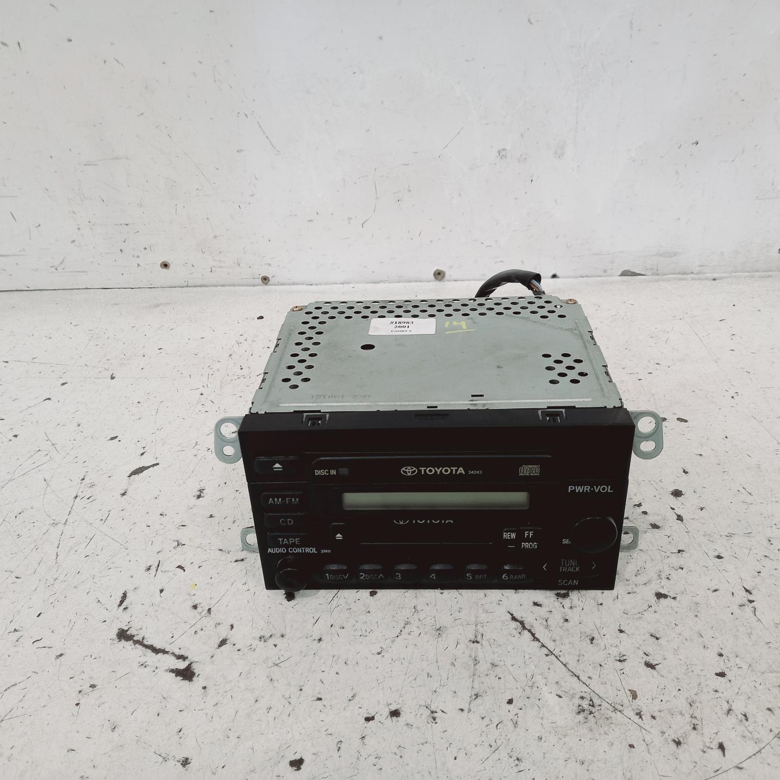 2001 Toyota Camry Radio/Cd/Dvd/Sat/Tv View Auto part Radio/Cd/Dvd/Sat/Tv Toyota Camry 2001