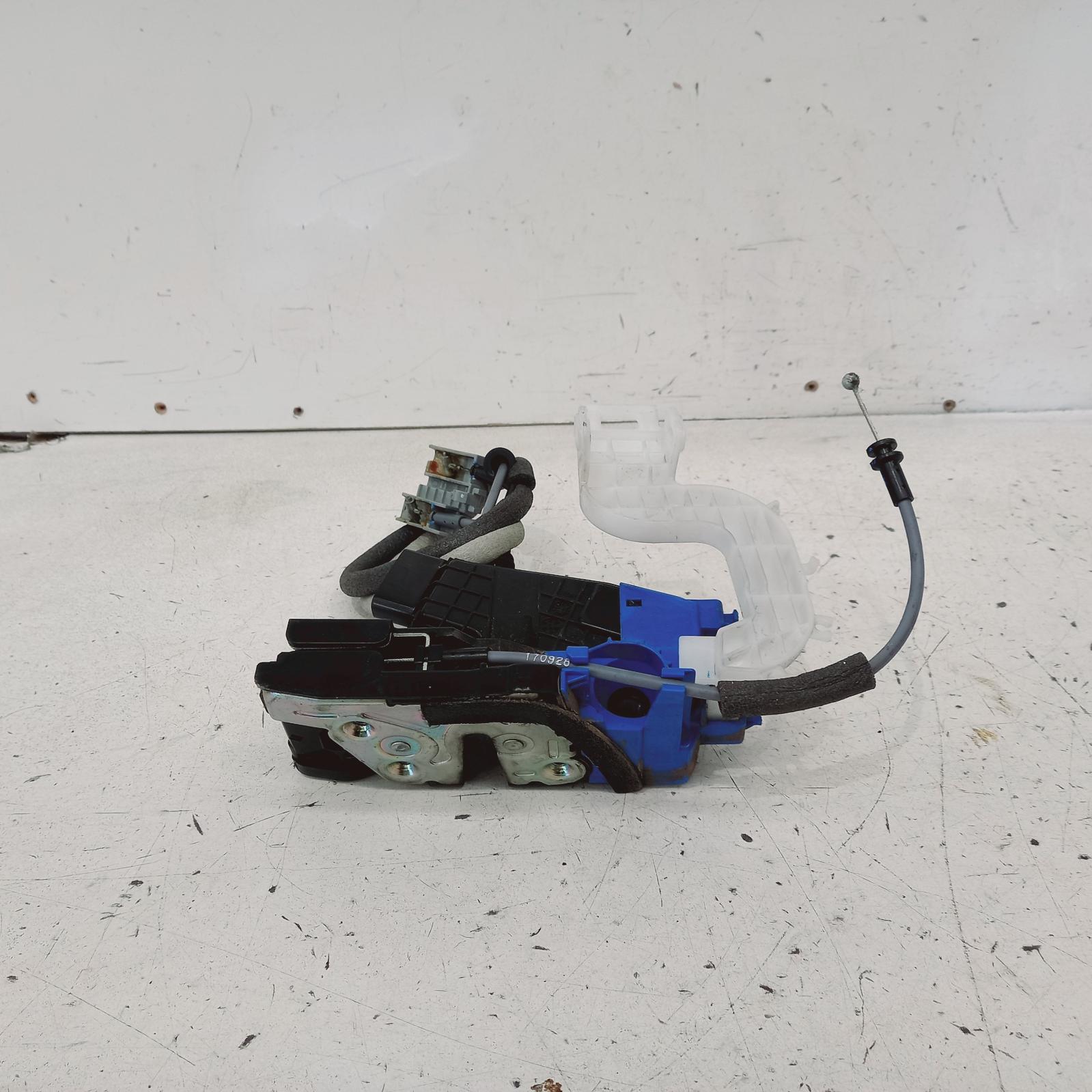 View Auto part Door/Boot/Gate Lock Hyundai Elantra 2017