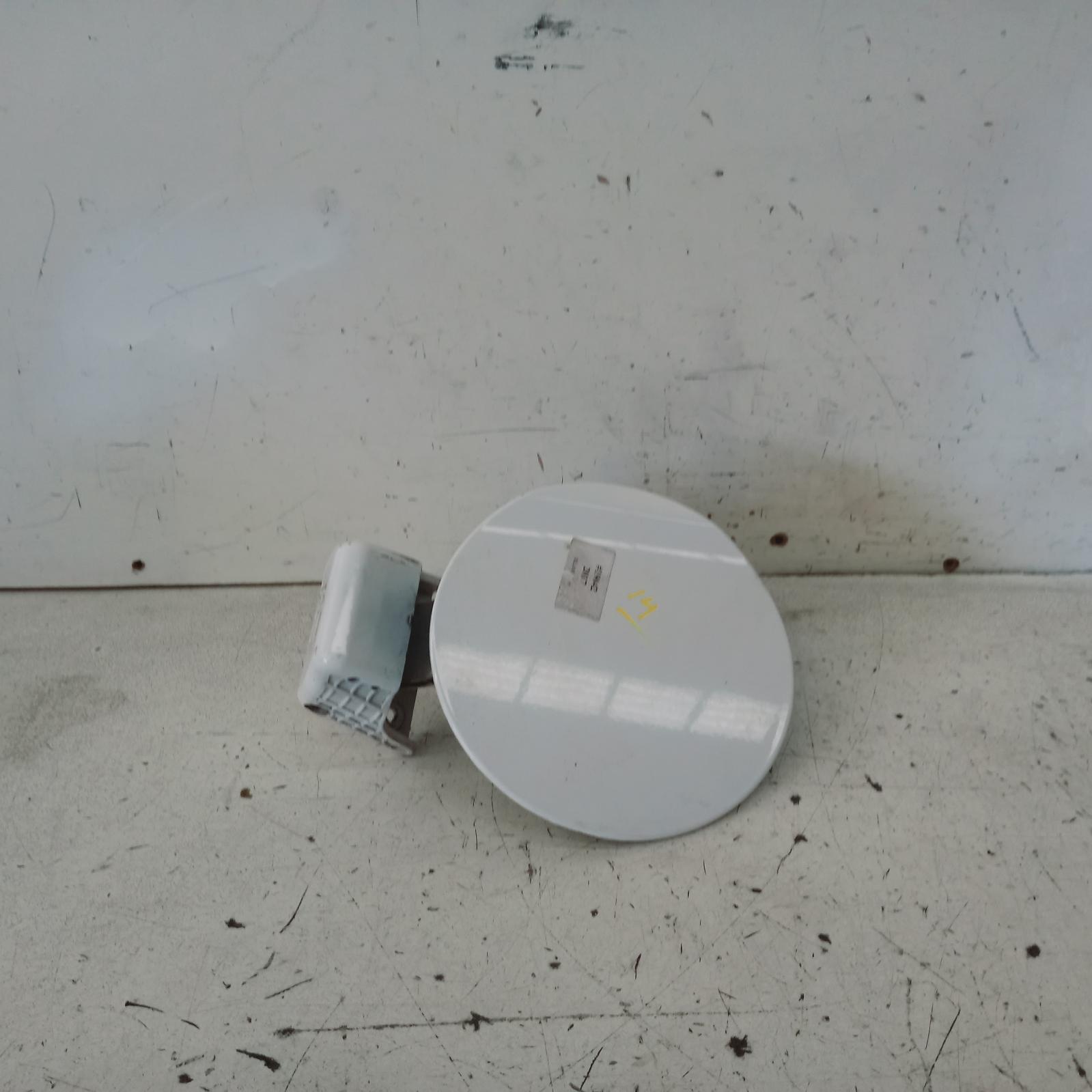 View Auto part Fuel Door / Filler Hyundai Elantra 2017