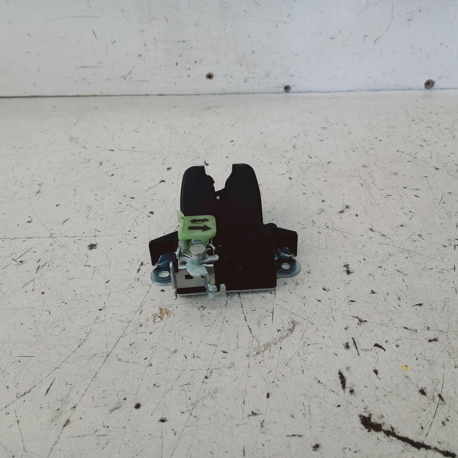 View Auto part Door/Boot/Gate Lock Hyundai Elantra 2017