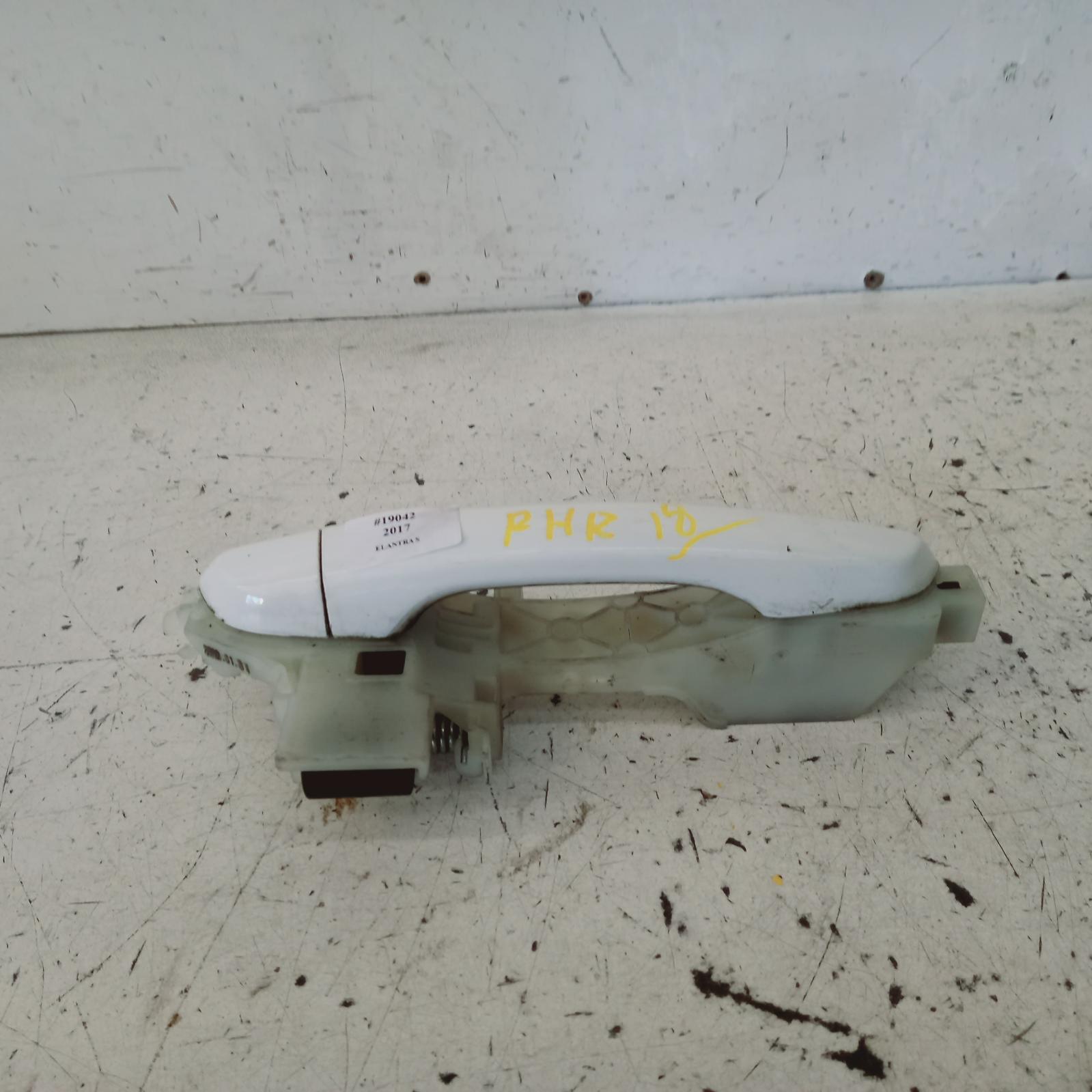 View Auto part Door Handle Hyundai Elantra 2017