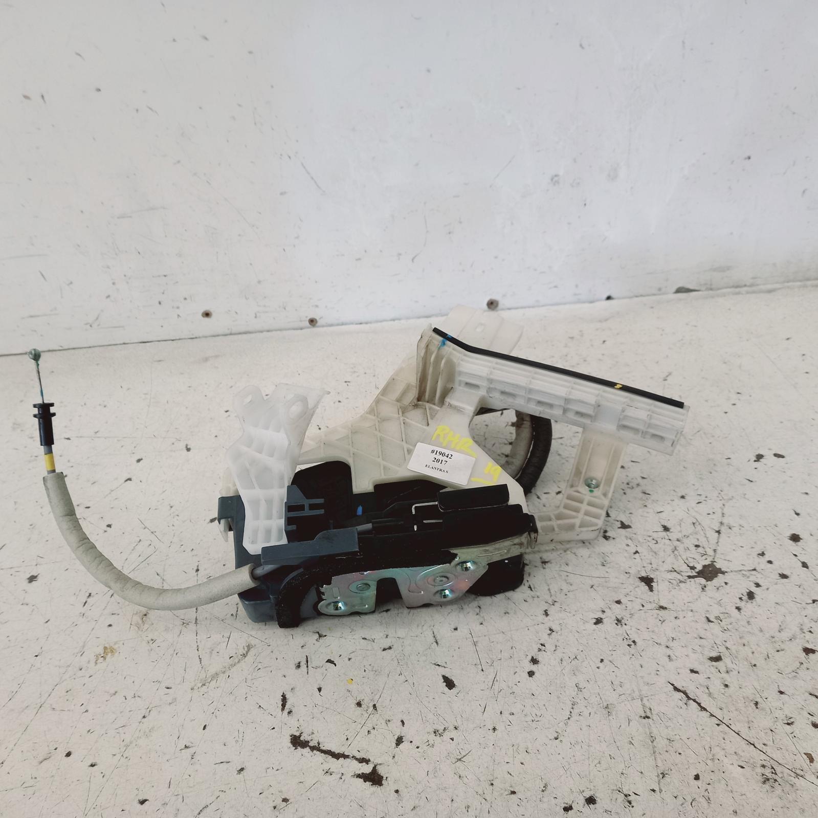 View Auto part Door/Boot/Gate Lock Hyundai Elantra 2017