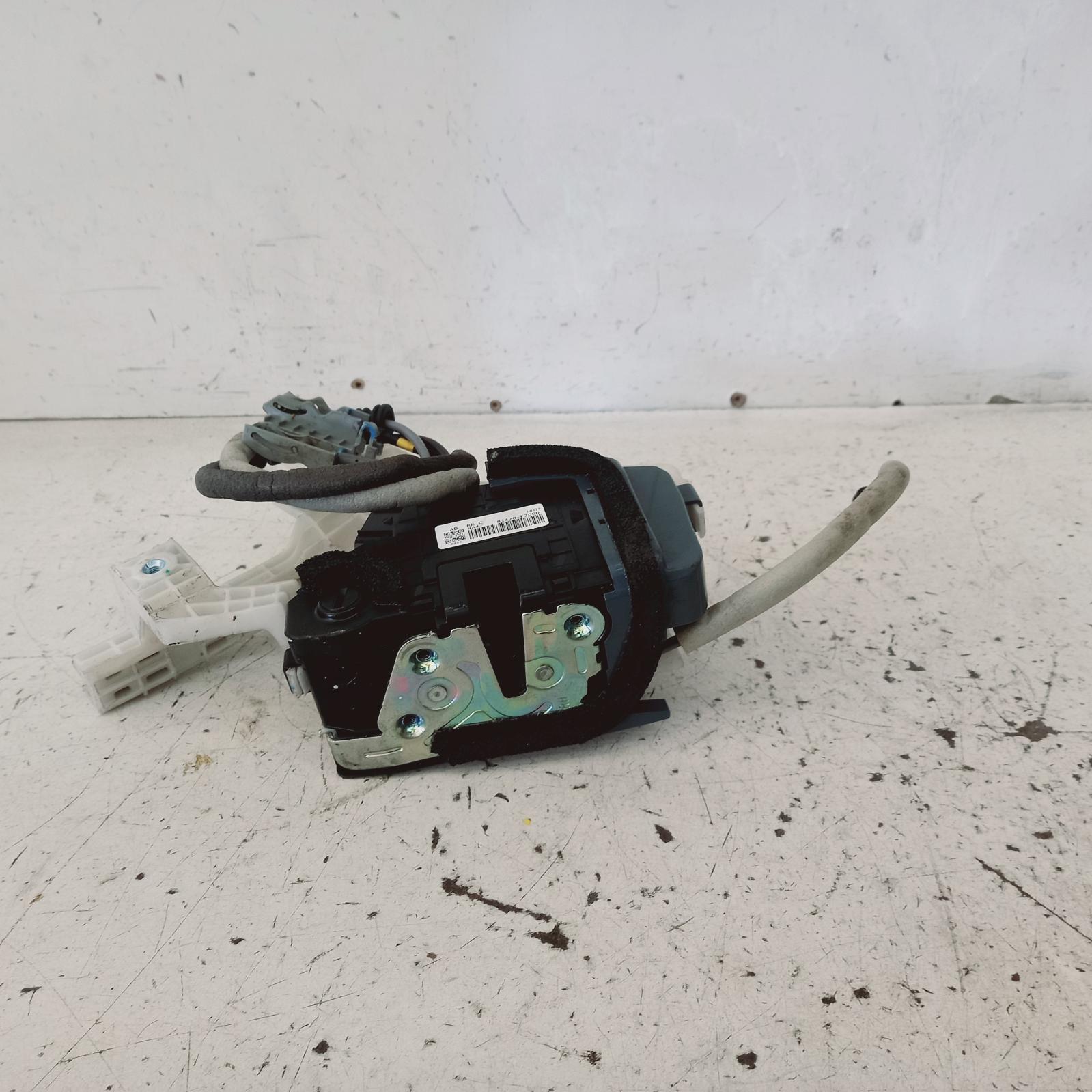 View Auto part Door/Boot/Gate Lock Hyundai Elantra 2017