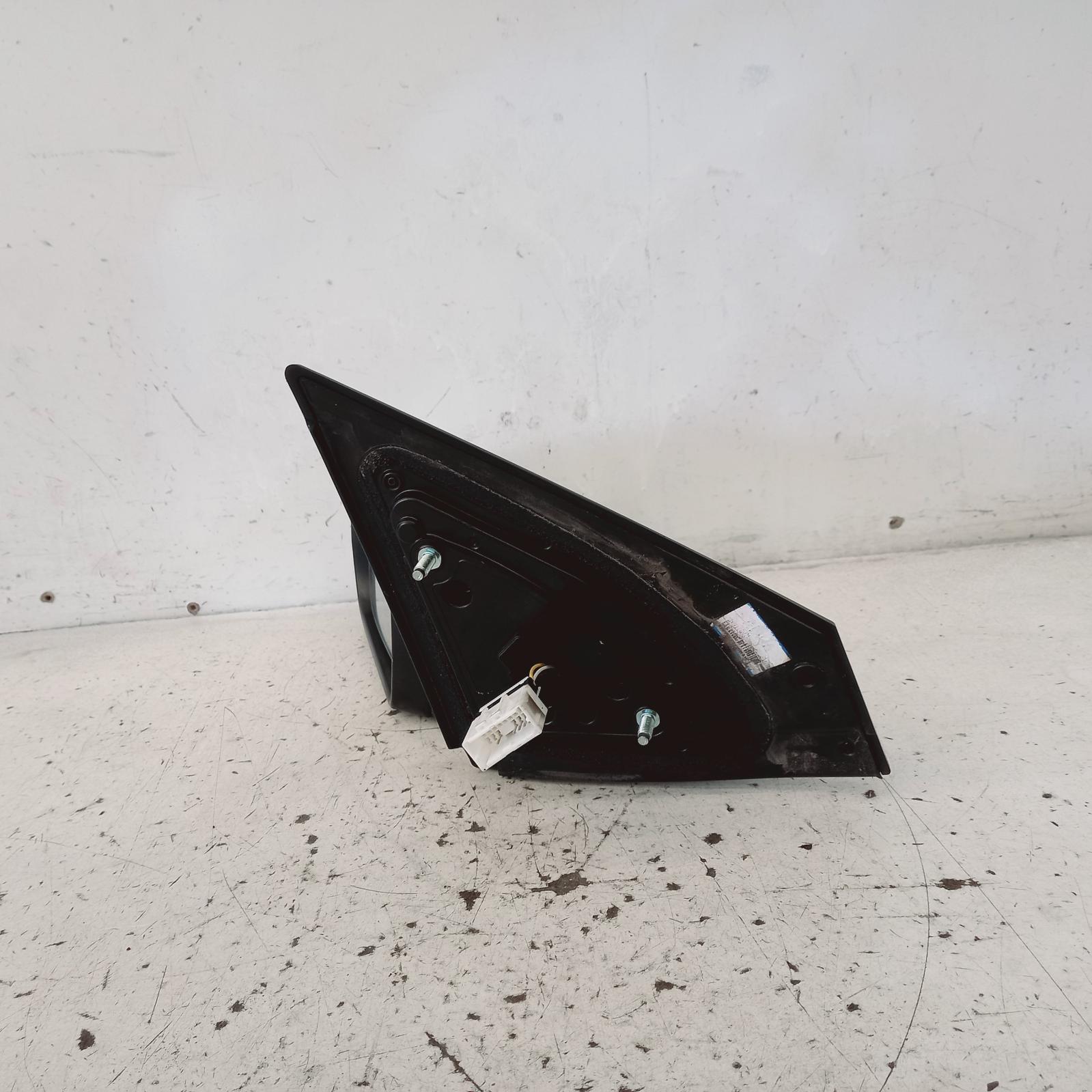 View Auto part Left Door Mirror Hyundai Elantra 2017