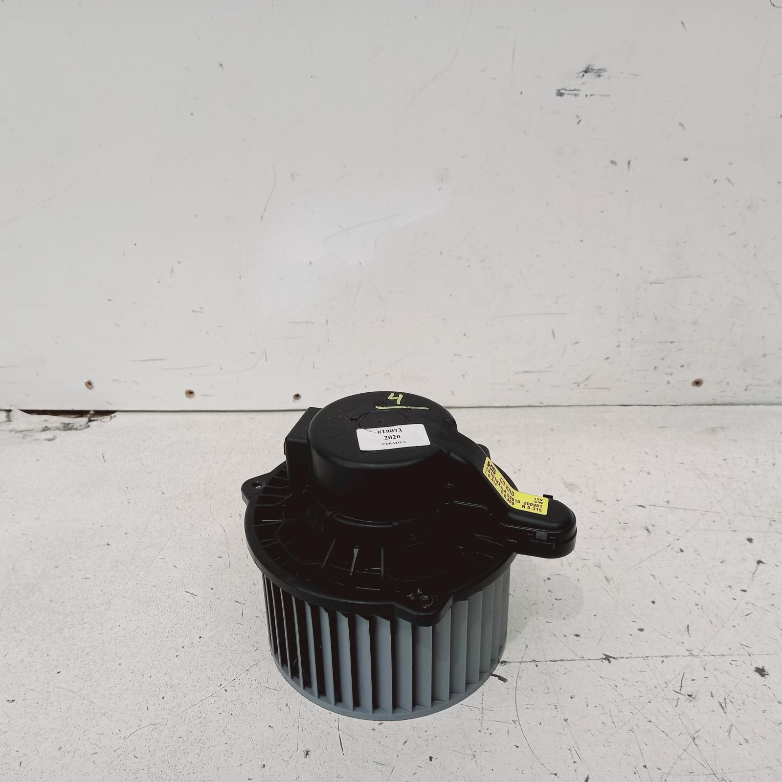 View Auto part Heater Fan Motor Kia Cerato 2020