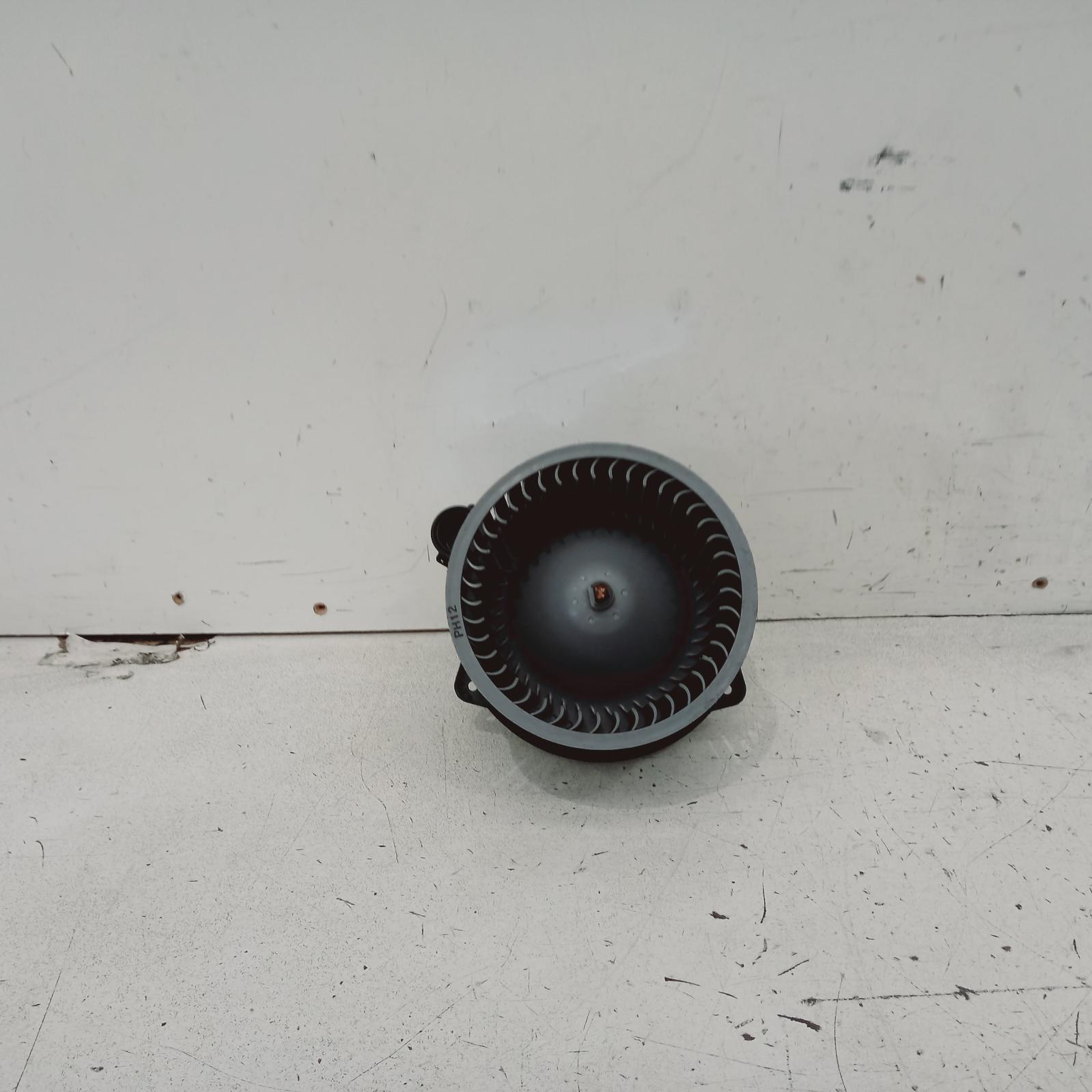 View Auto part Heater Fan Motor Kia Cerato 2020
