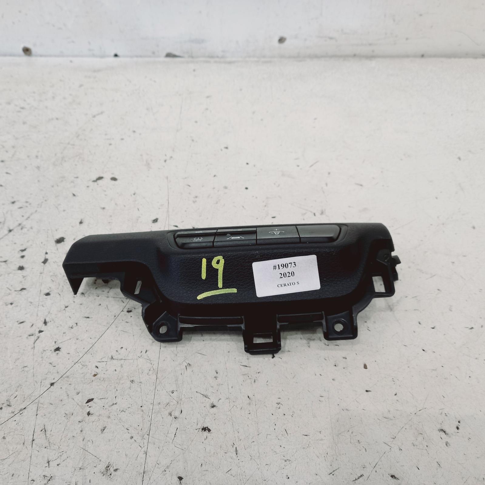 View Auto part Misc Switch/Relay Kia Cerato 2020