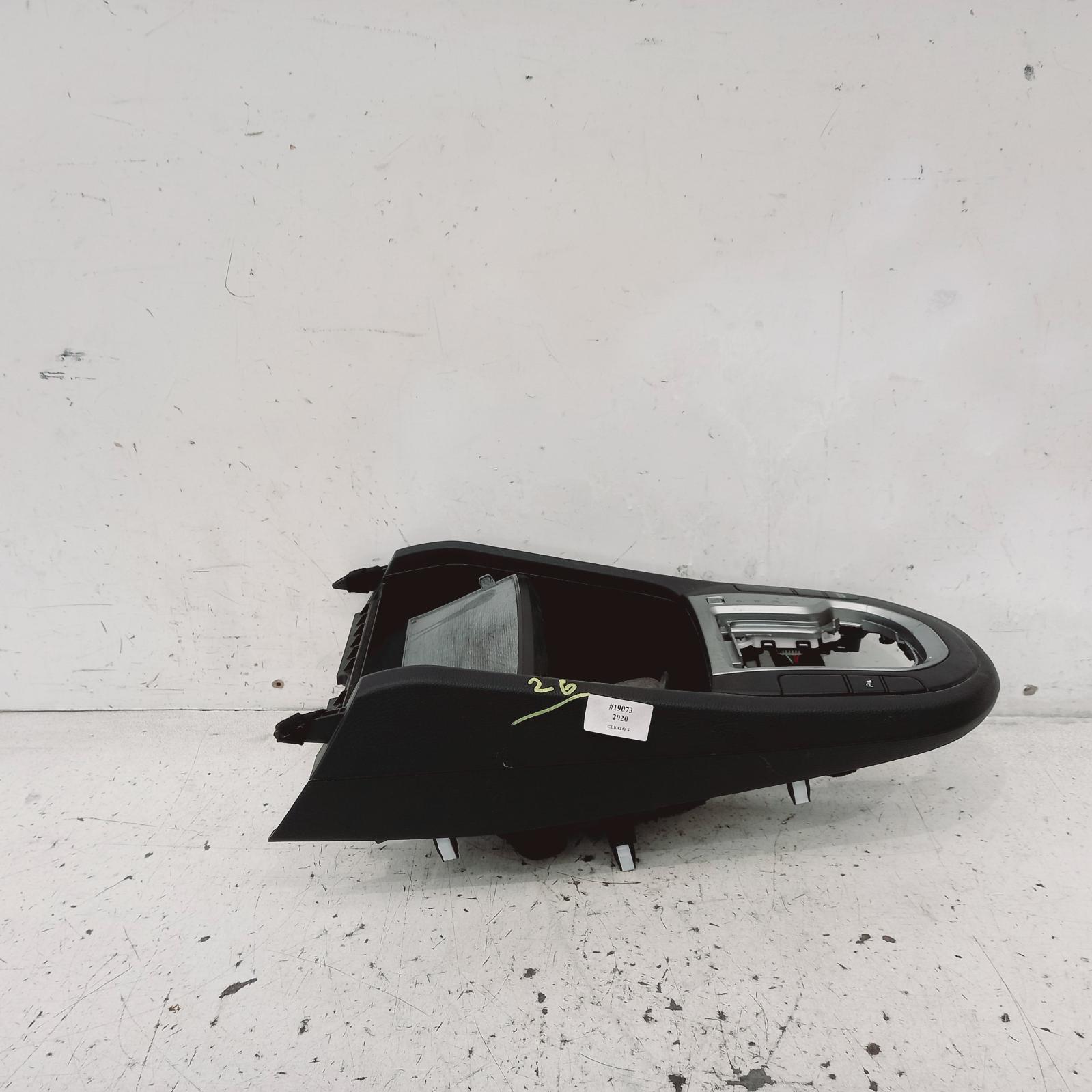 View Auto part Console Kia Cerato 2020