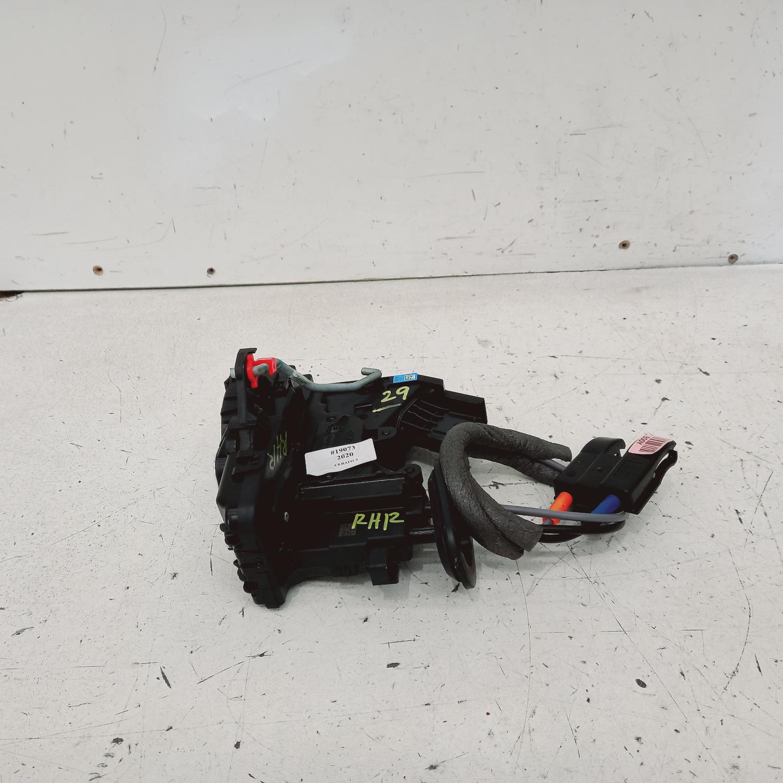 View Auto part Door/Boot/Gate Lock Kia Cerato 2020