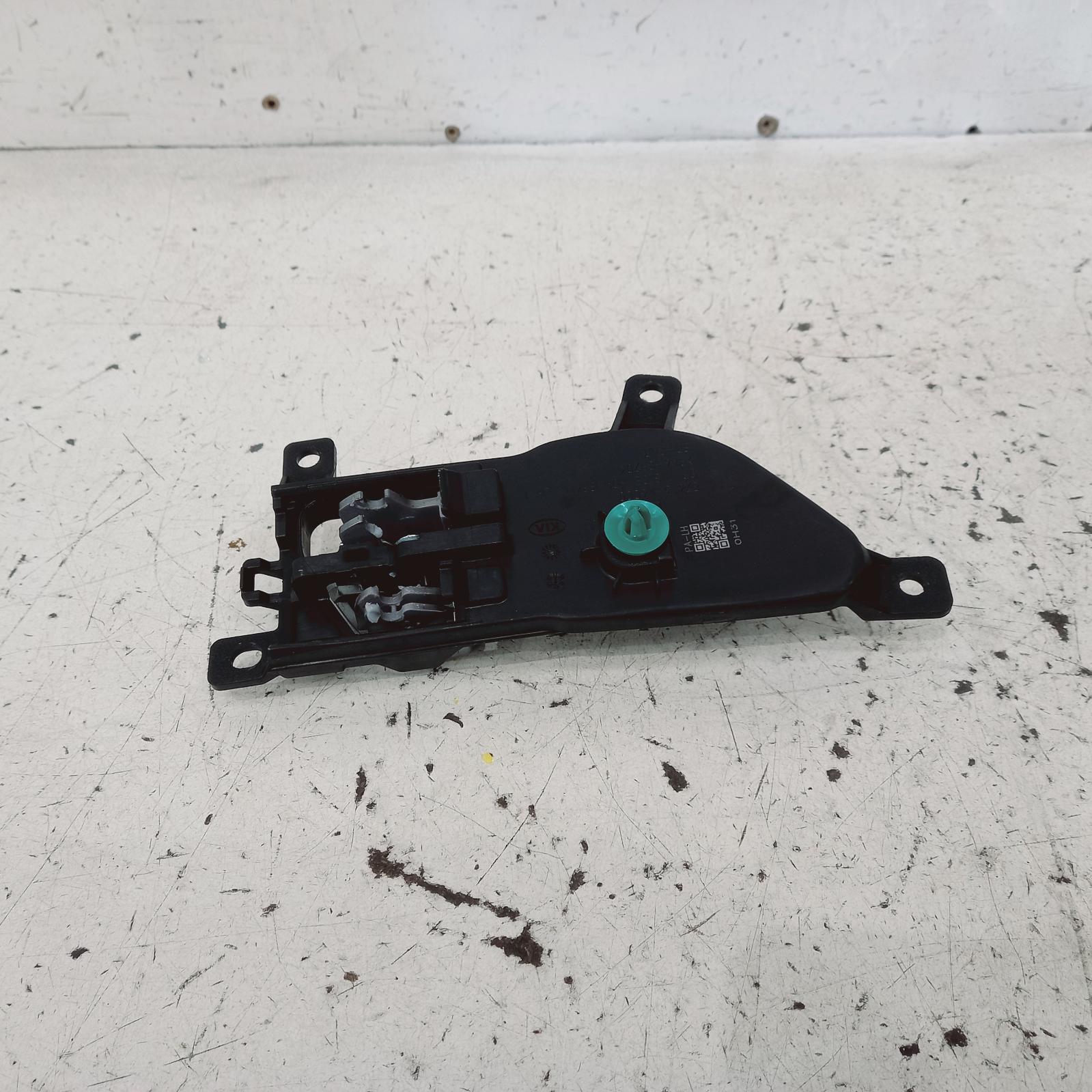 View Auto part Door Handle Kia Cerato 2020