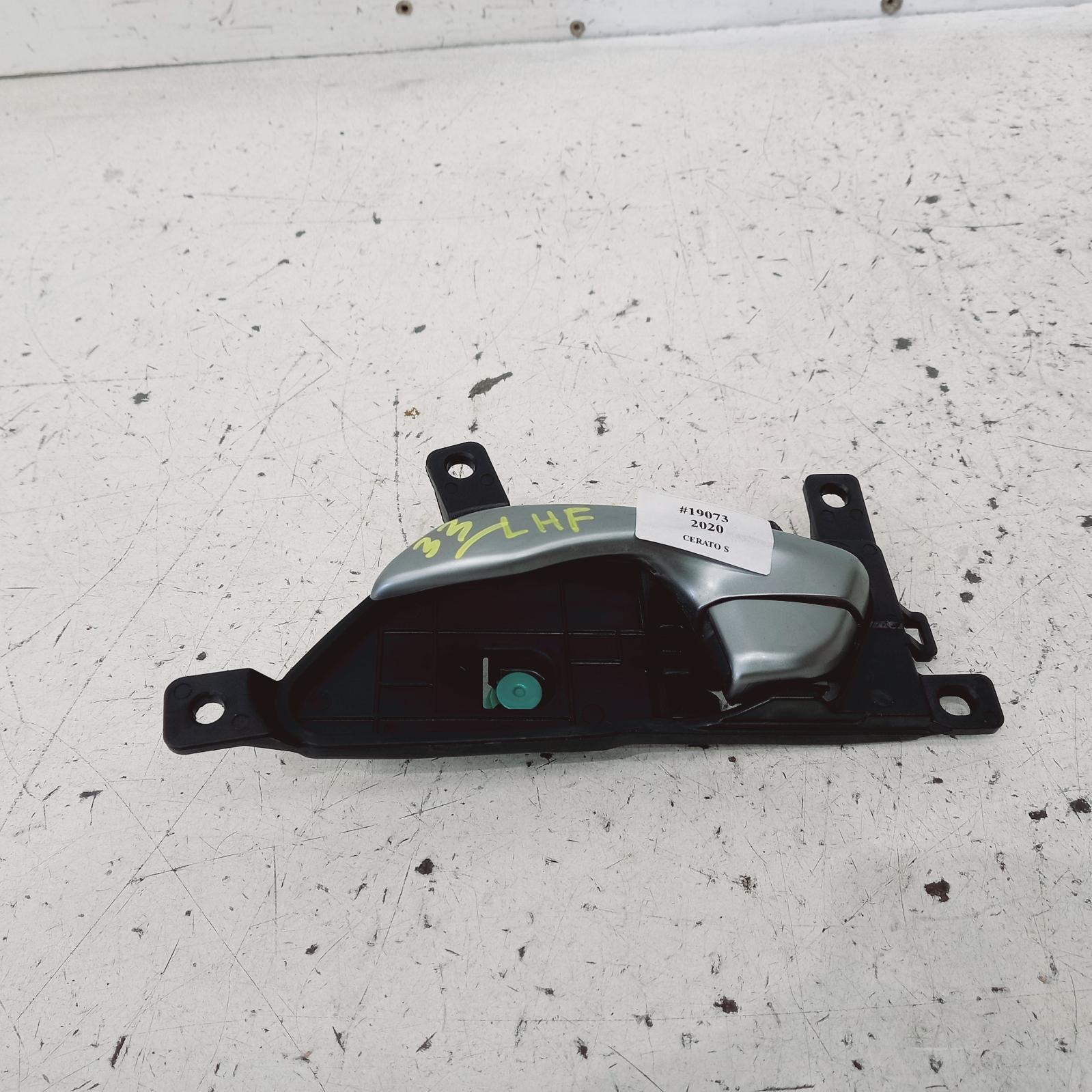 View Auto part Door Handle Kia Cerato 2020