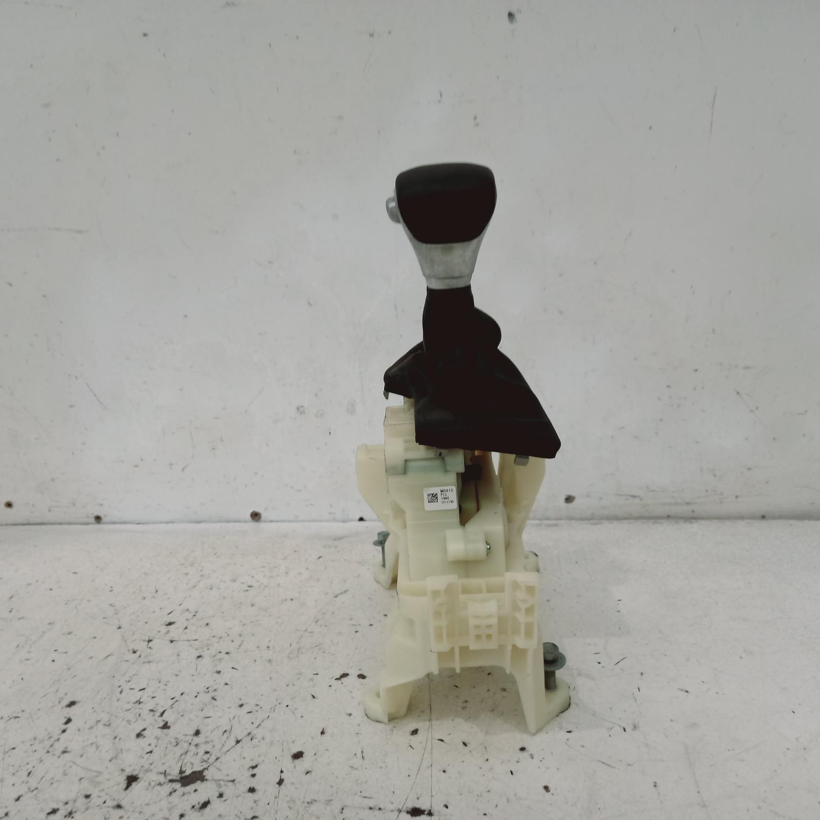 View Auto part Gear Stick/Shifter Kia Cerato 2020